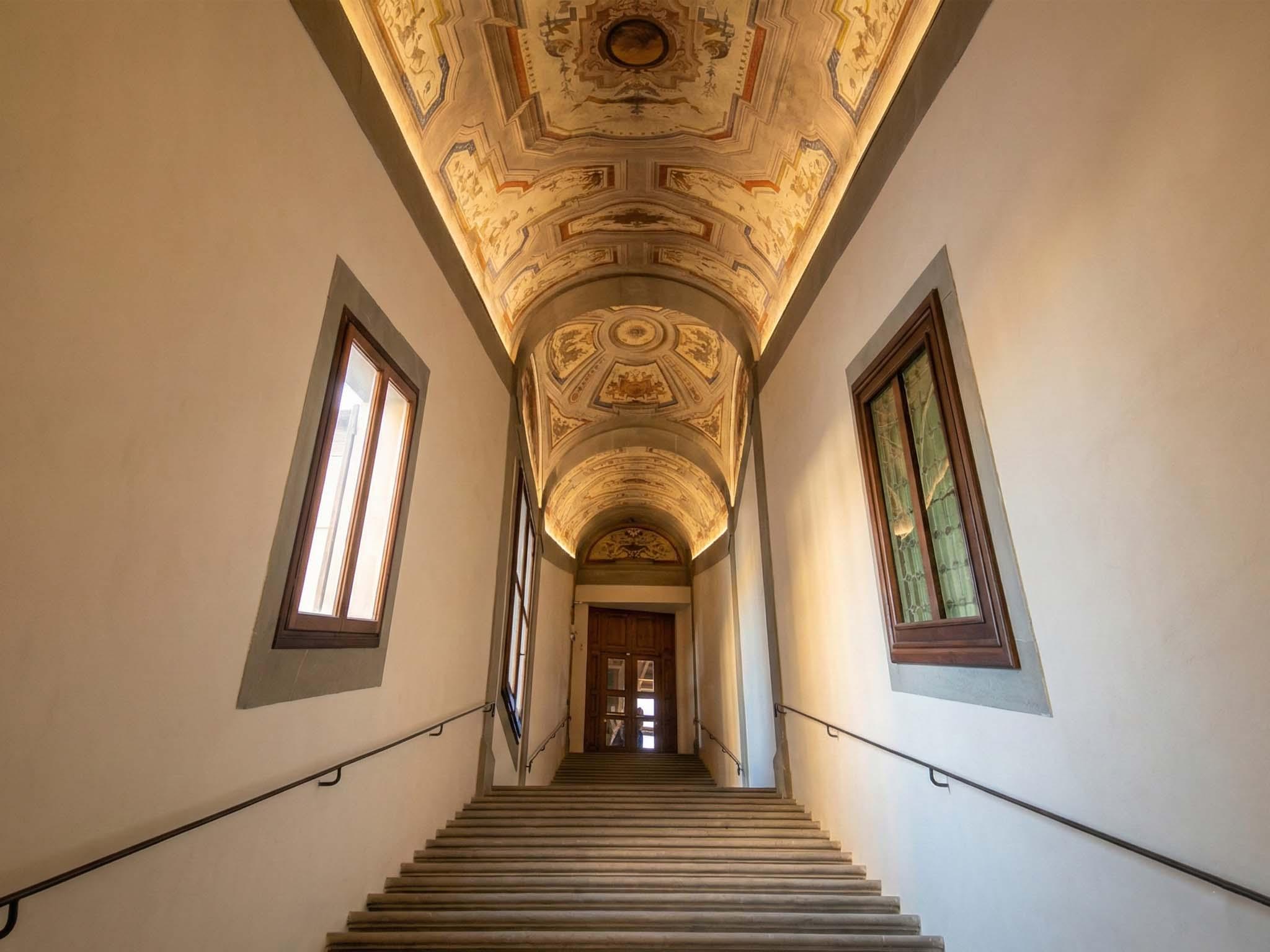 Uffizi Gallery Small Group Tour with Optional Vasari Corridor