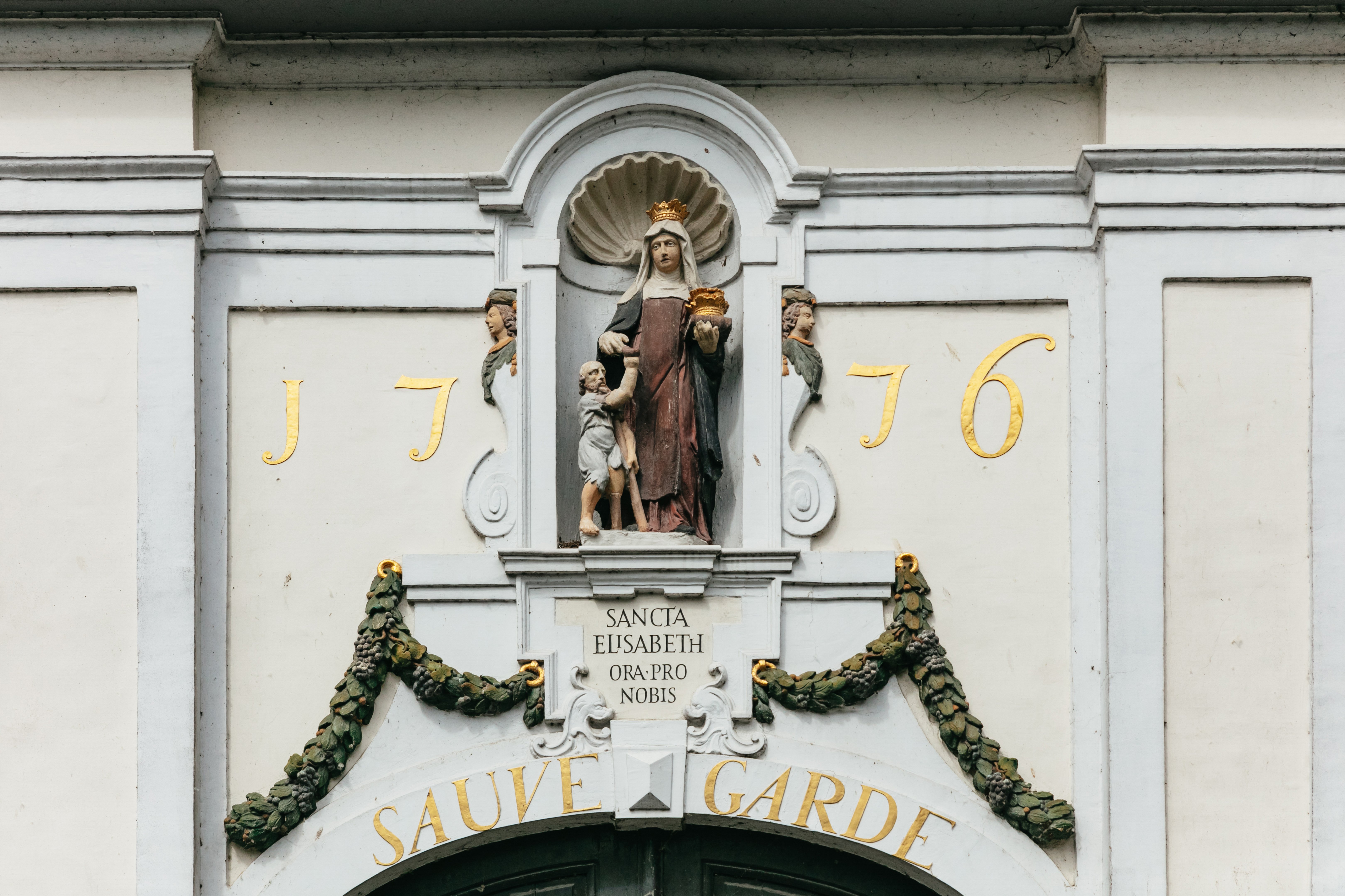 Bruges and Ghent day trip — medieval canals, belfries, guild houses and castle in Flanders — image 21