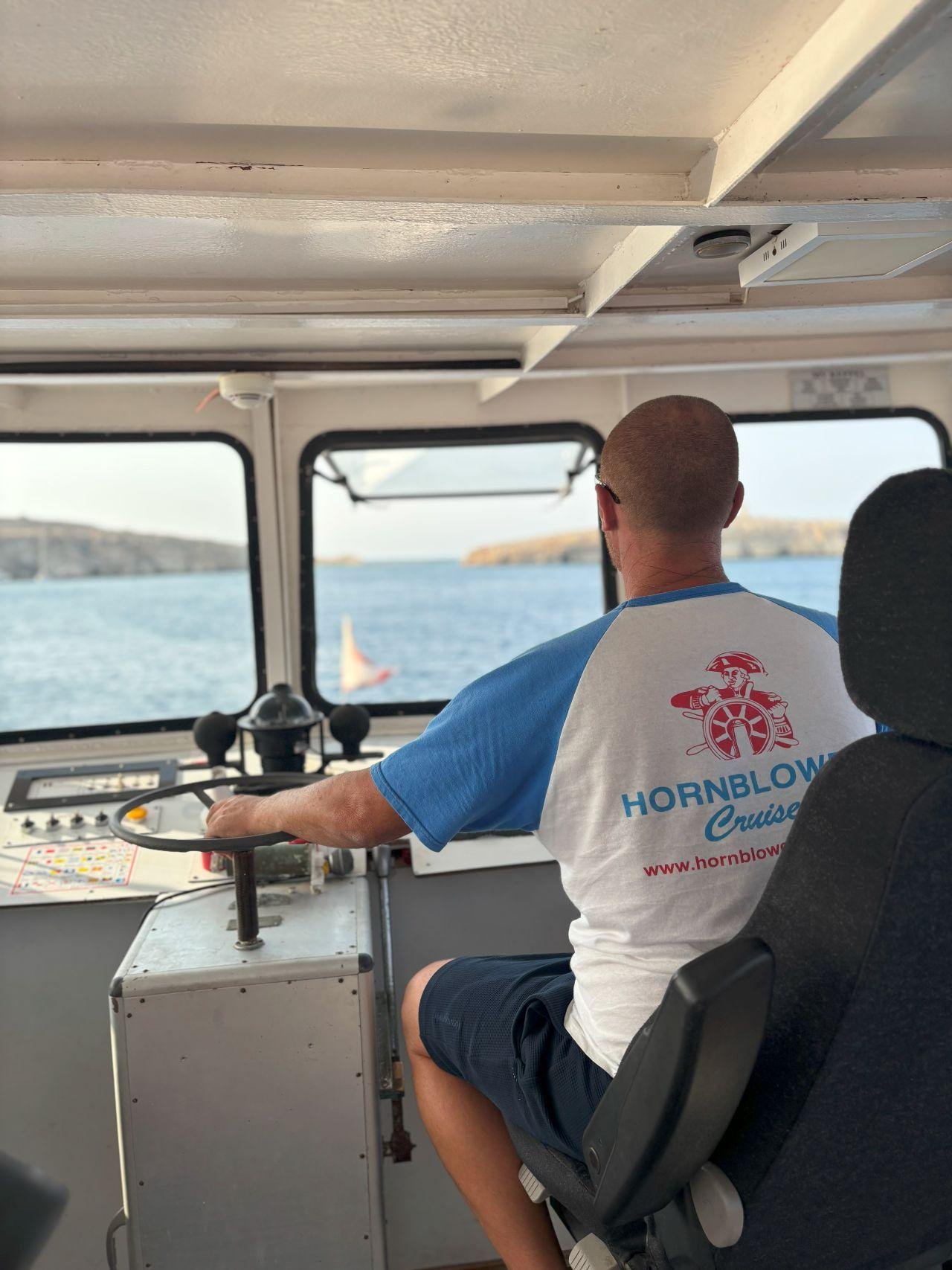 Full-Day Comino Blue Lagoon, Gozo, and Sea Caves Boat Cruise