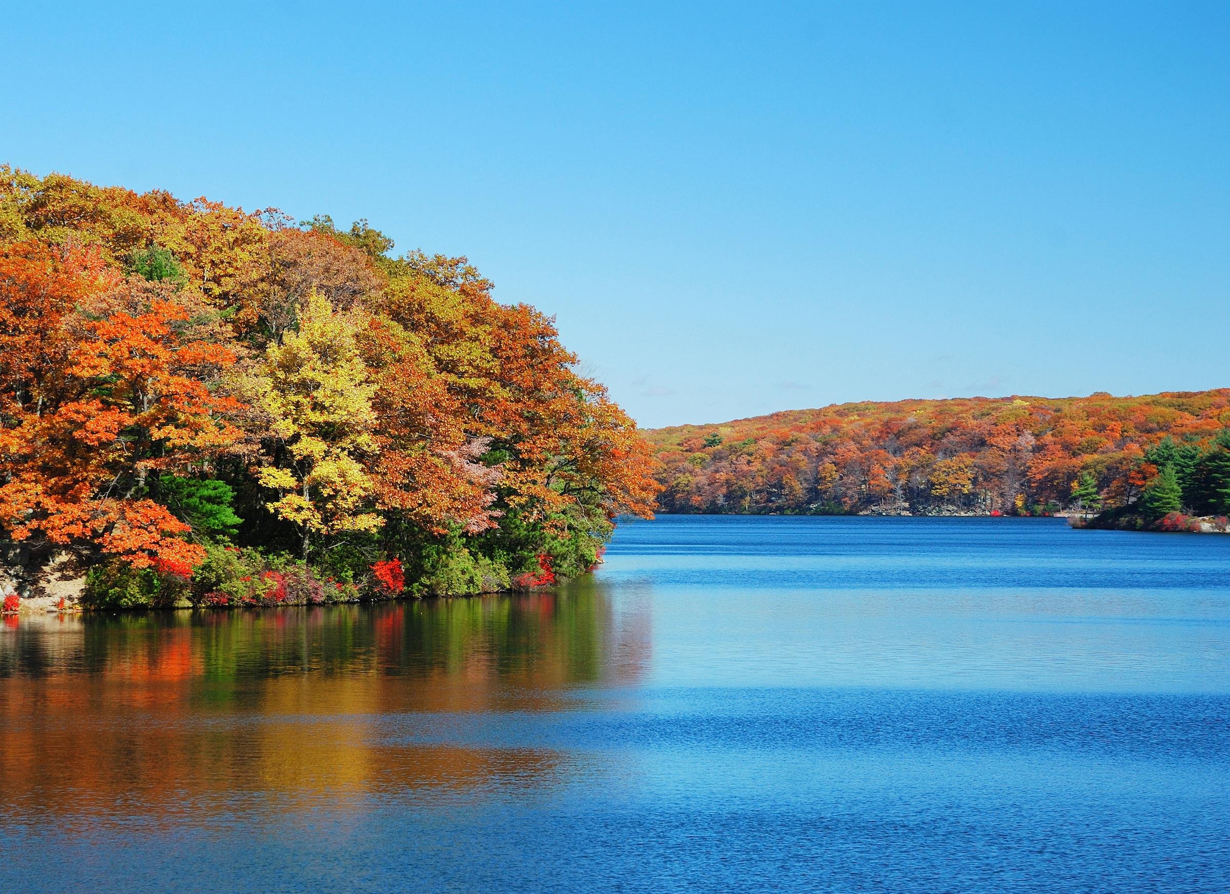 Circle Line NYC Fall Foliage & Oktoberfest Hudson River Cruise