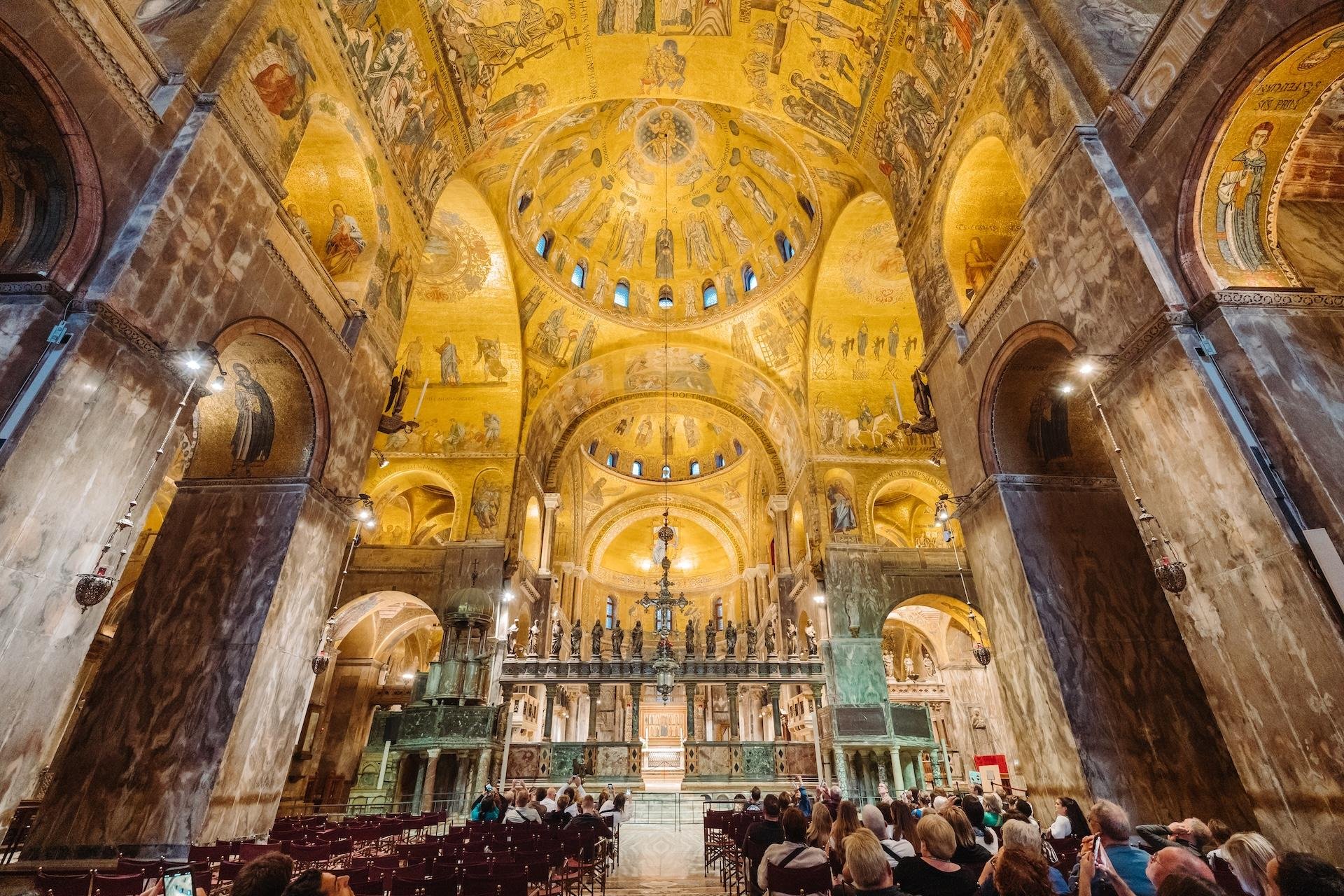 Venice: Doge's Palace Secret Passages & St. Mark's Basilica Tour