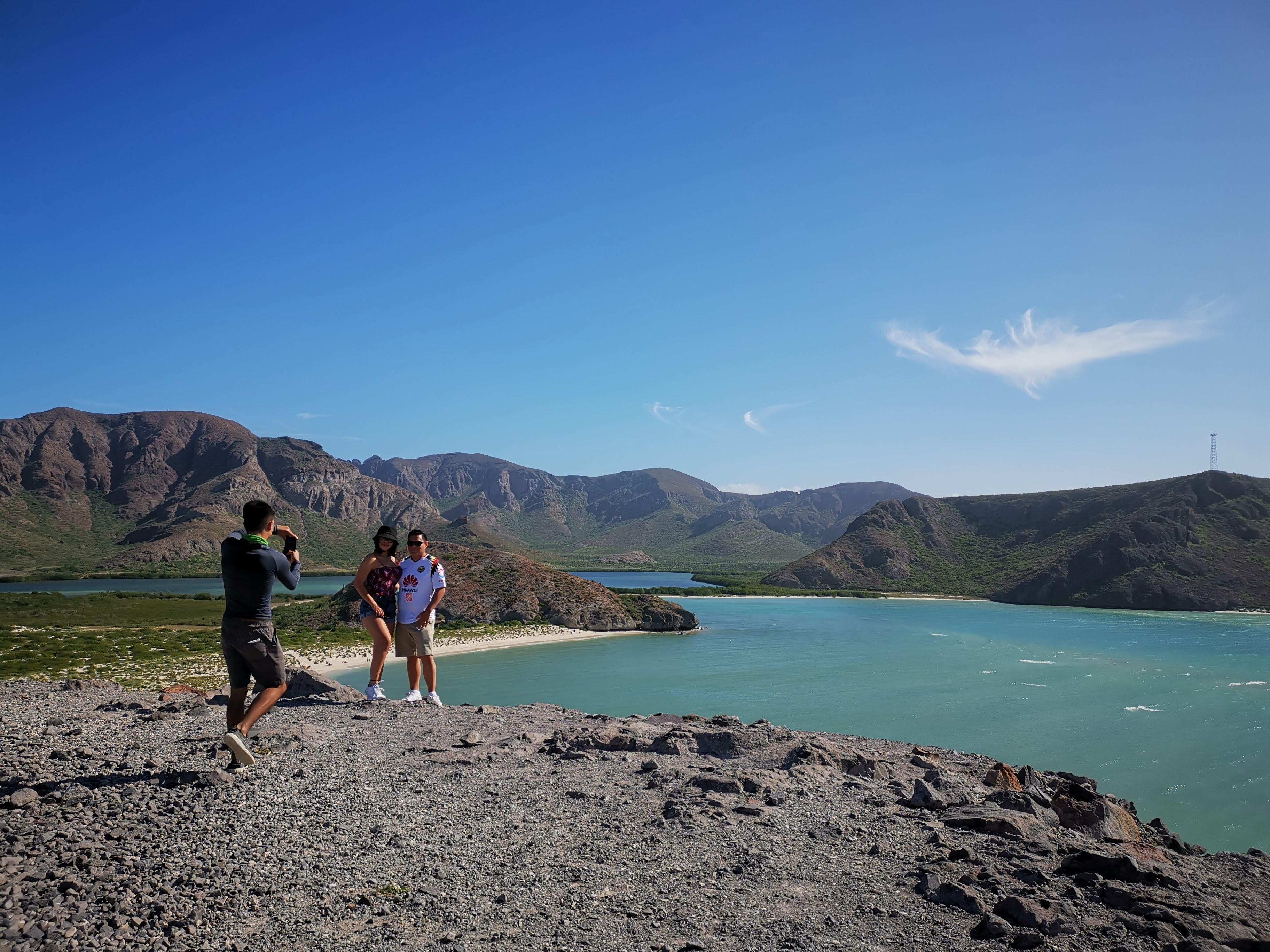 Cabo to La Paz Private Day Tour: Todos Santos, Balandra Beach & Cerritos Sunset