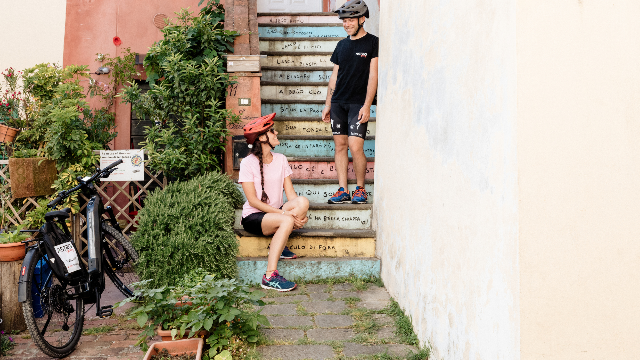 Montecarlo E-Bike & Wine Experience from Montecatini Terme