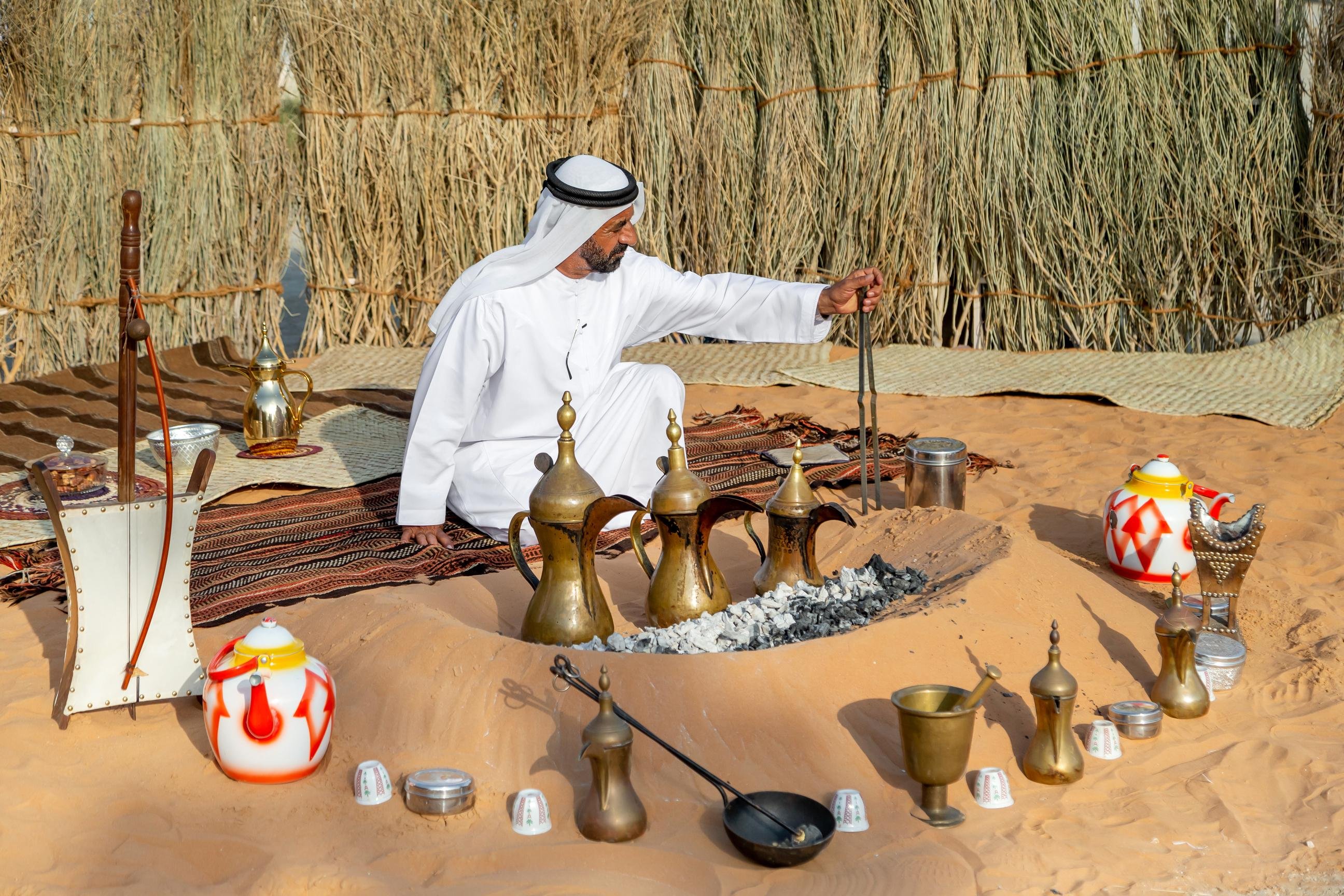 Abu Dhabi Grand Mosque, Presidential Palace & Heritage Village Day Tour from Dubai