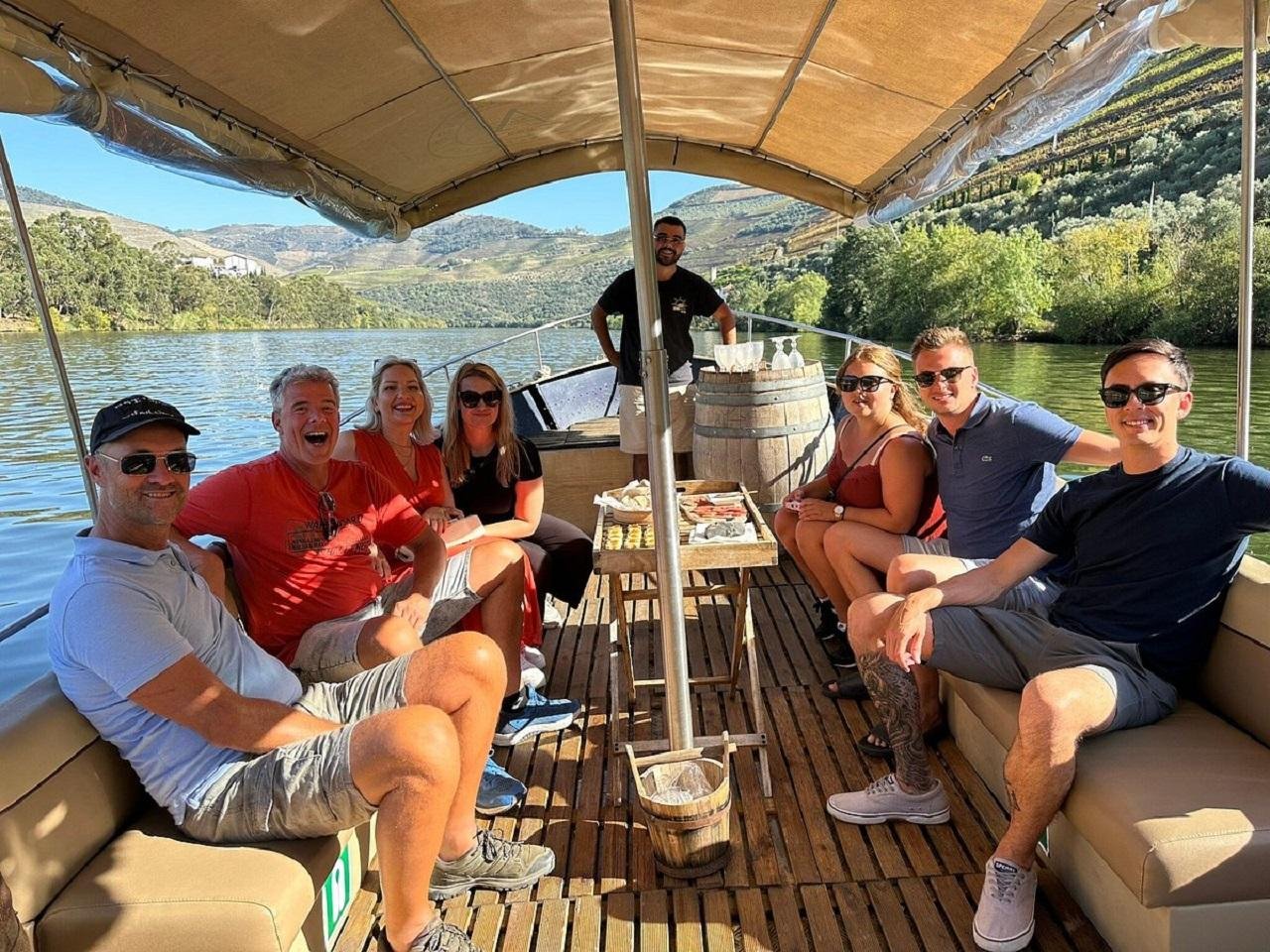 Douro Valley Small-Group Wine & Boat Tour from Porto