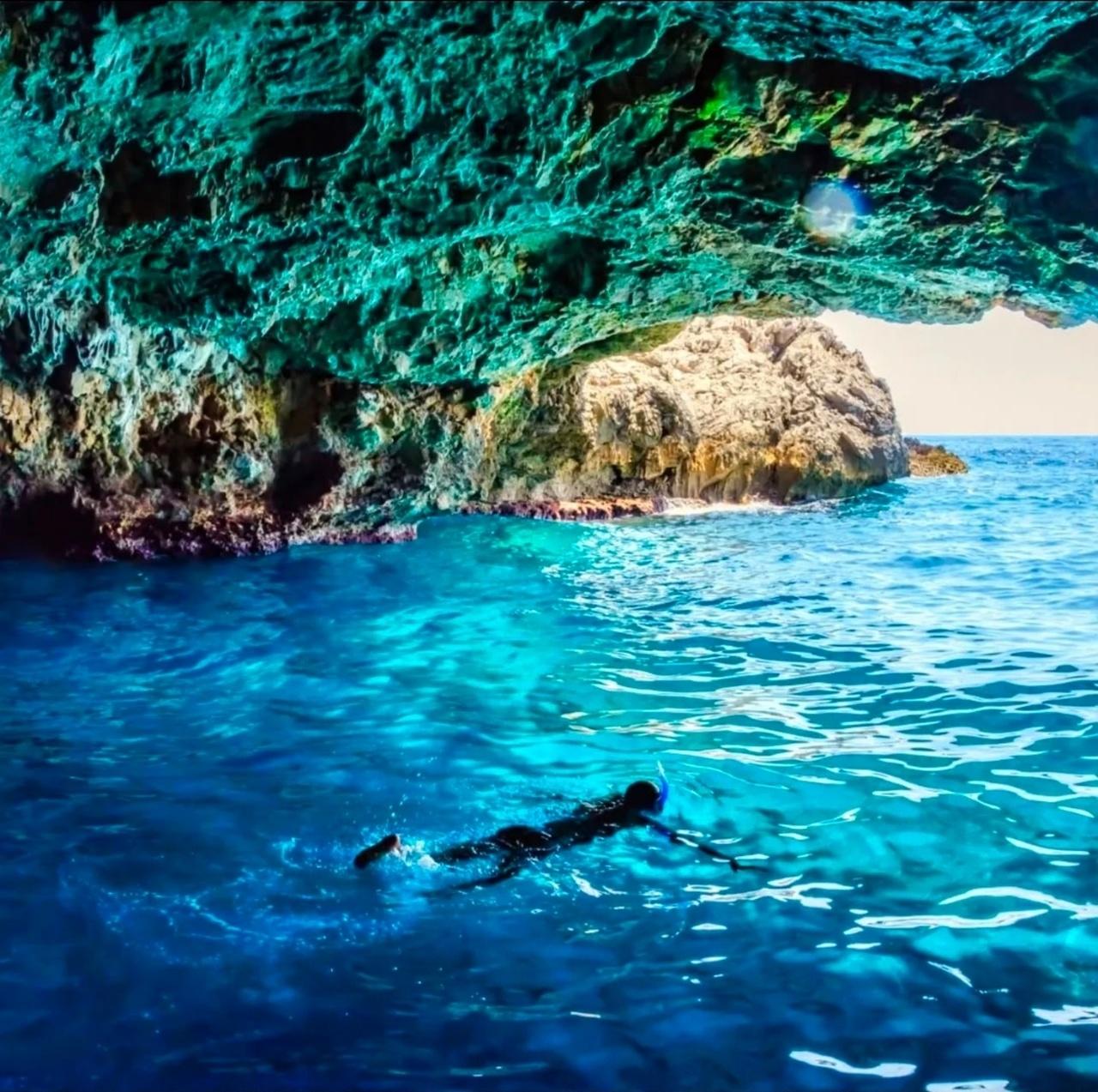Dubrovnik Speedboat Expedition: 7 Caves & Blue Cave Snorkel