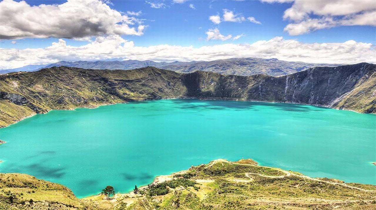 Quilotoa Crater Lagoon Full-Day Tour from Quito with Lunch