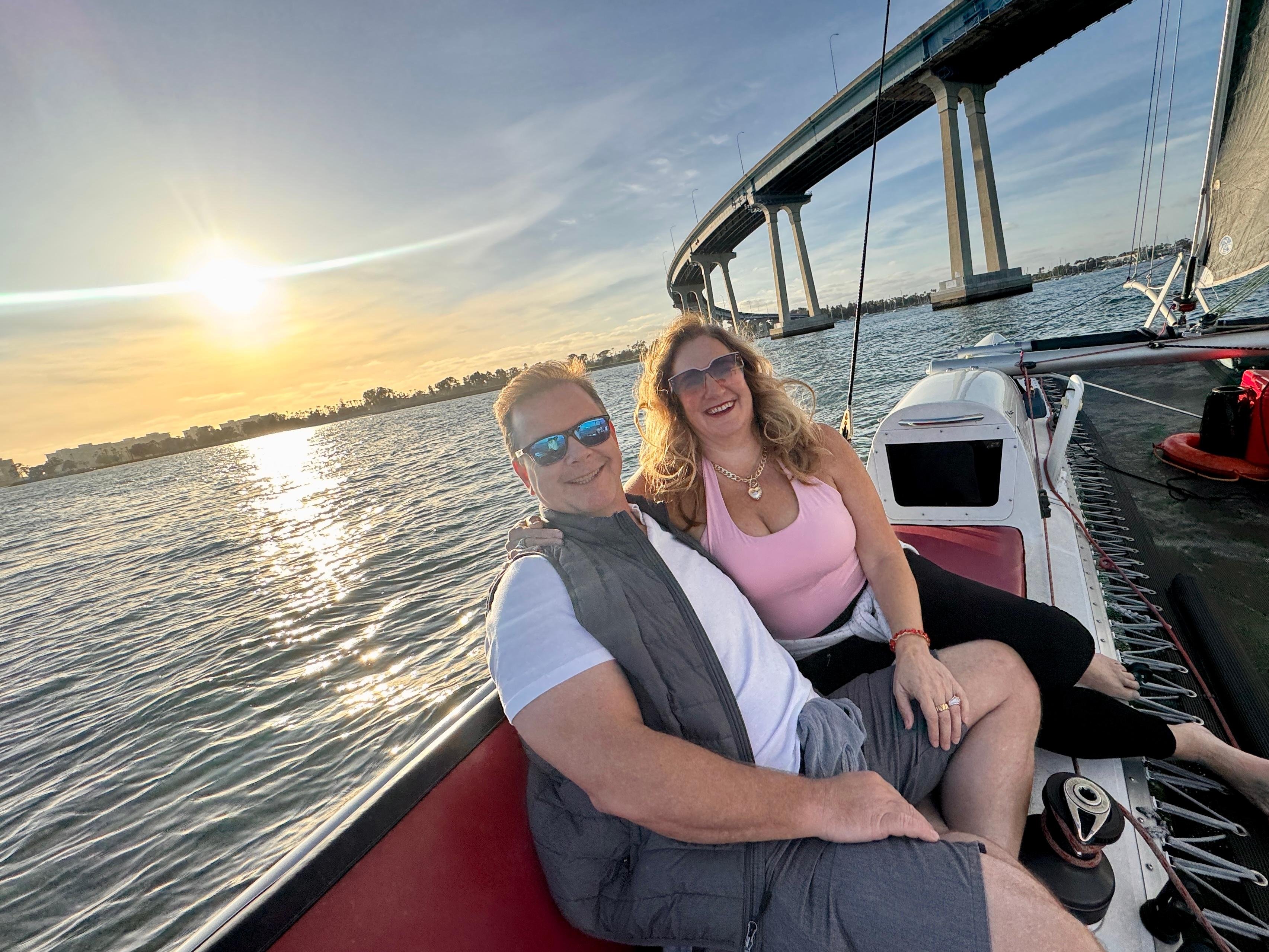 San Diego Bay: 2.5 hour Catamaran Sailing Cruise with Drinks