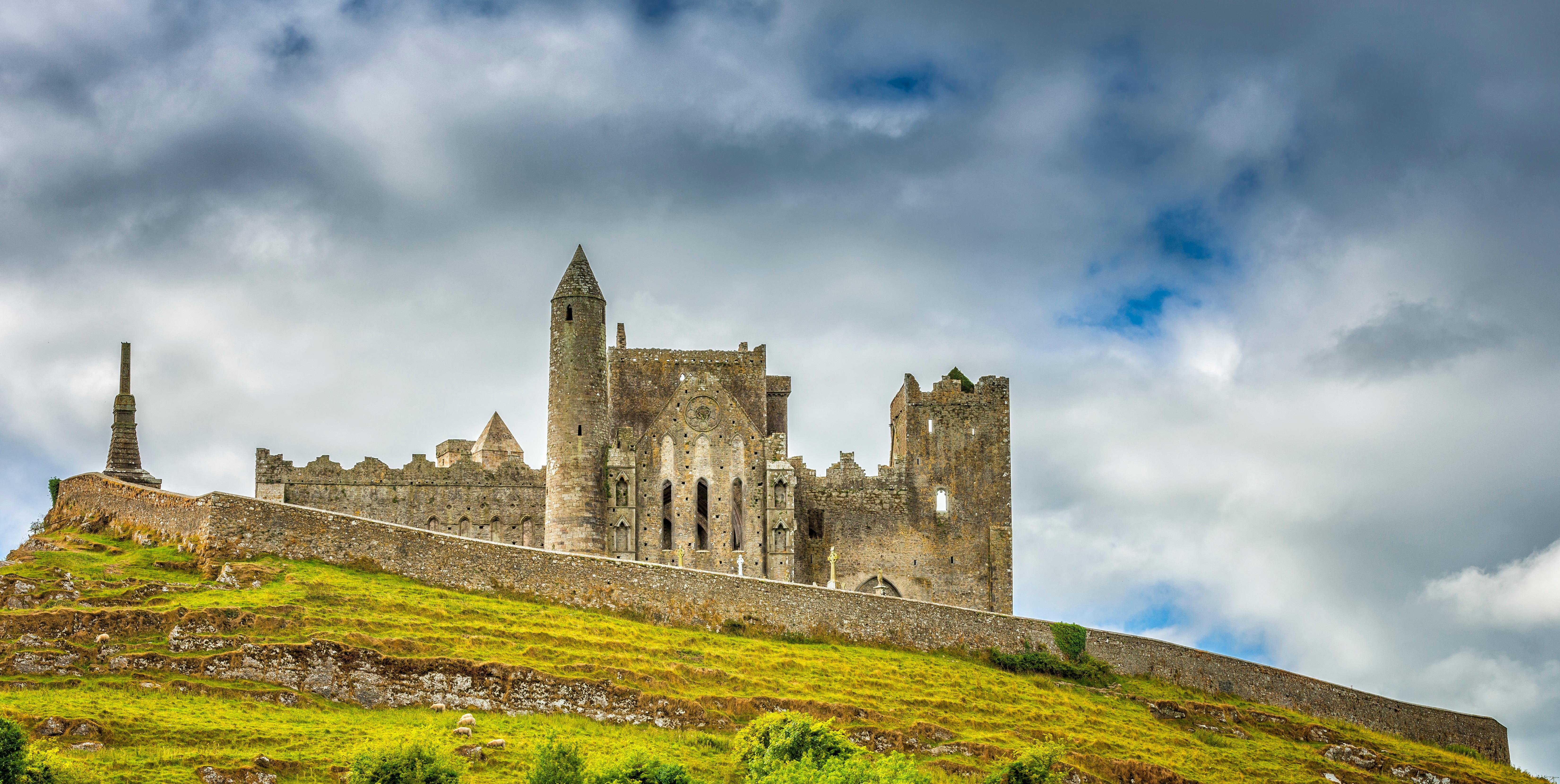 Rock of Cashel, Folk Museum & Town Walking Tour
