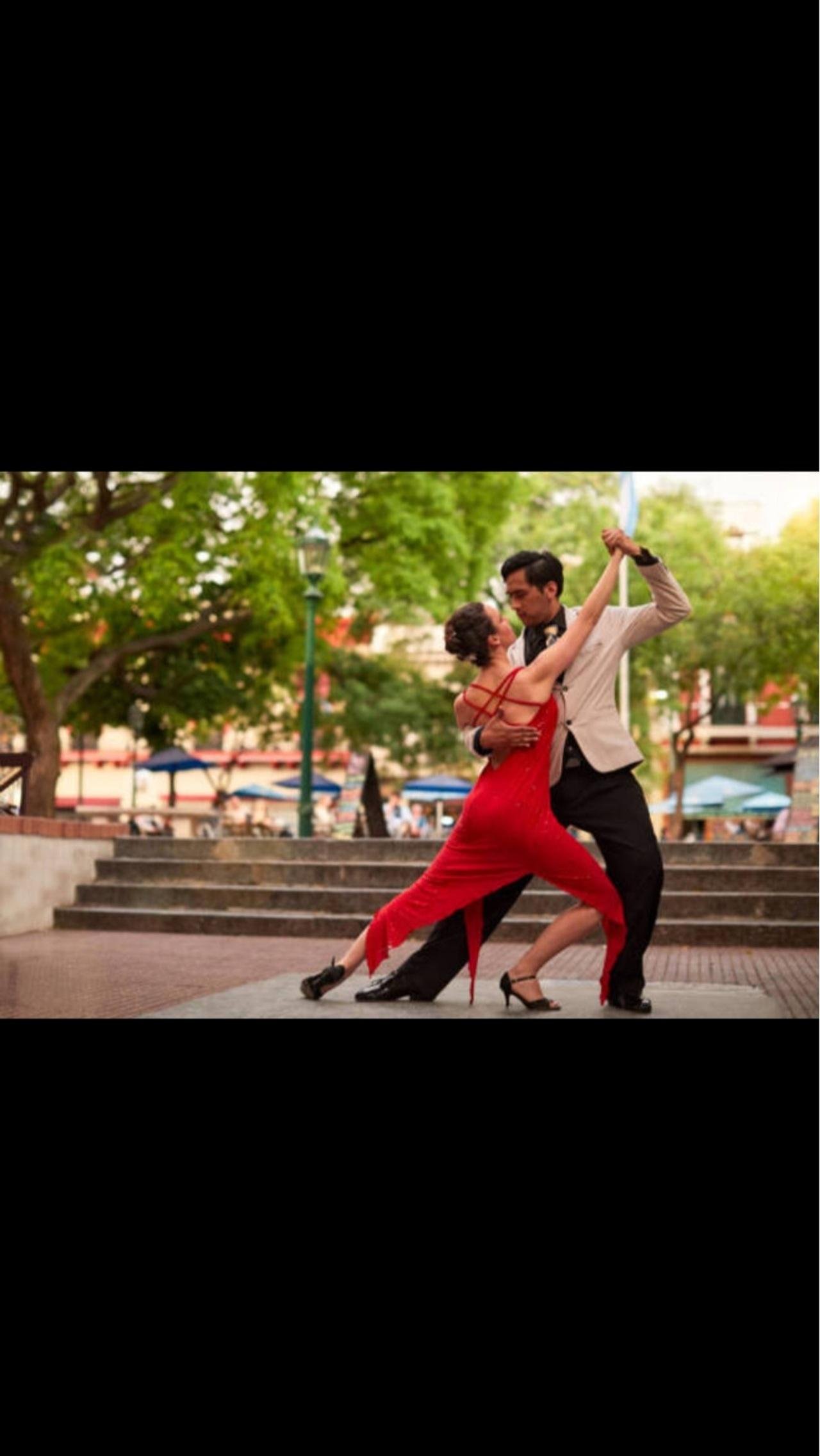 San Telmo Tango & Hidden Streets Walking Tour