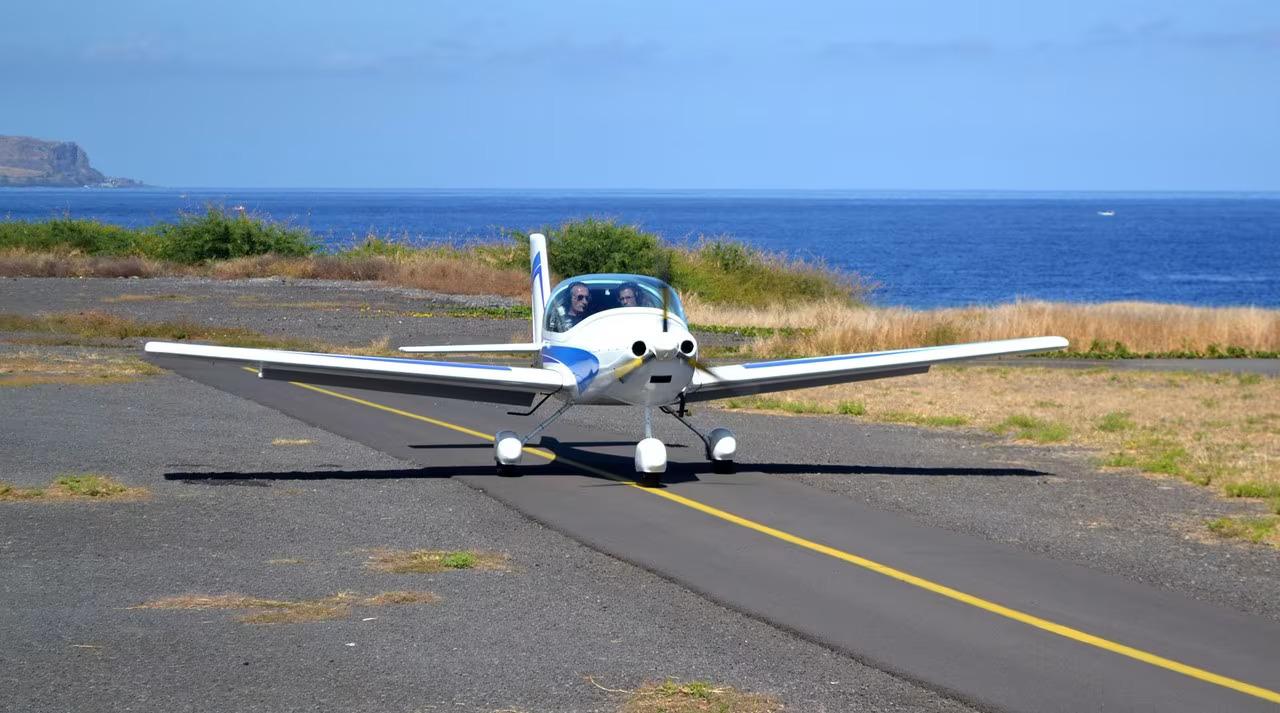 Microlight Adventure Over Mafate Cirque & Piton Maïdo