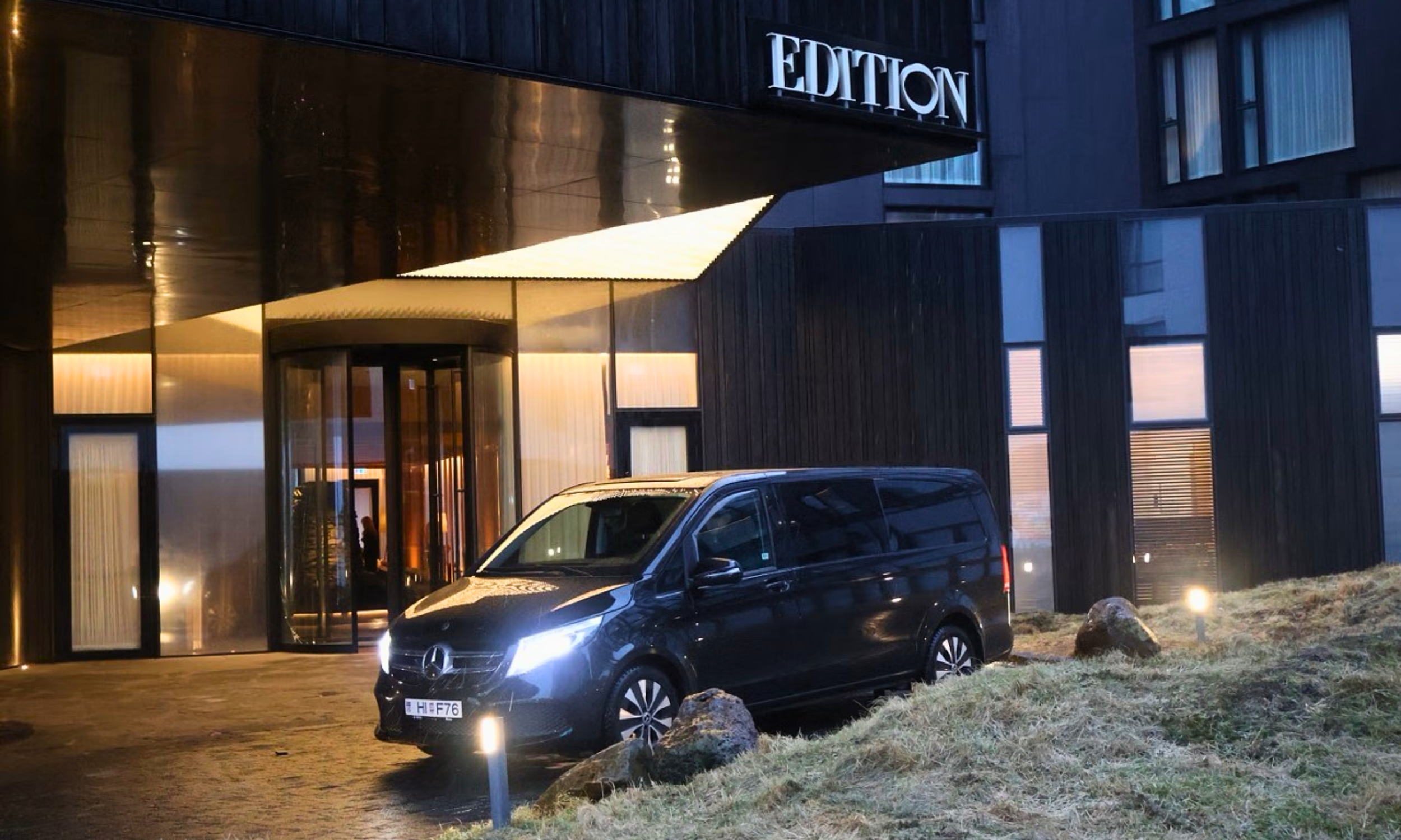 Private Keflavik Airport transfer car door-to-door to Reykjavik, Iceland