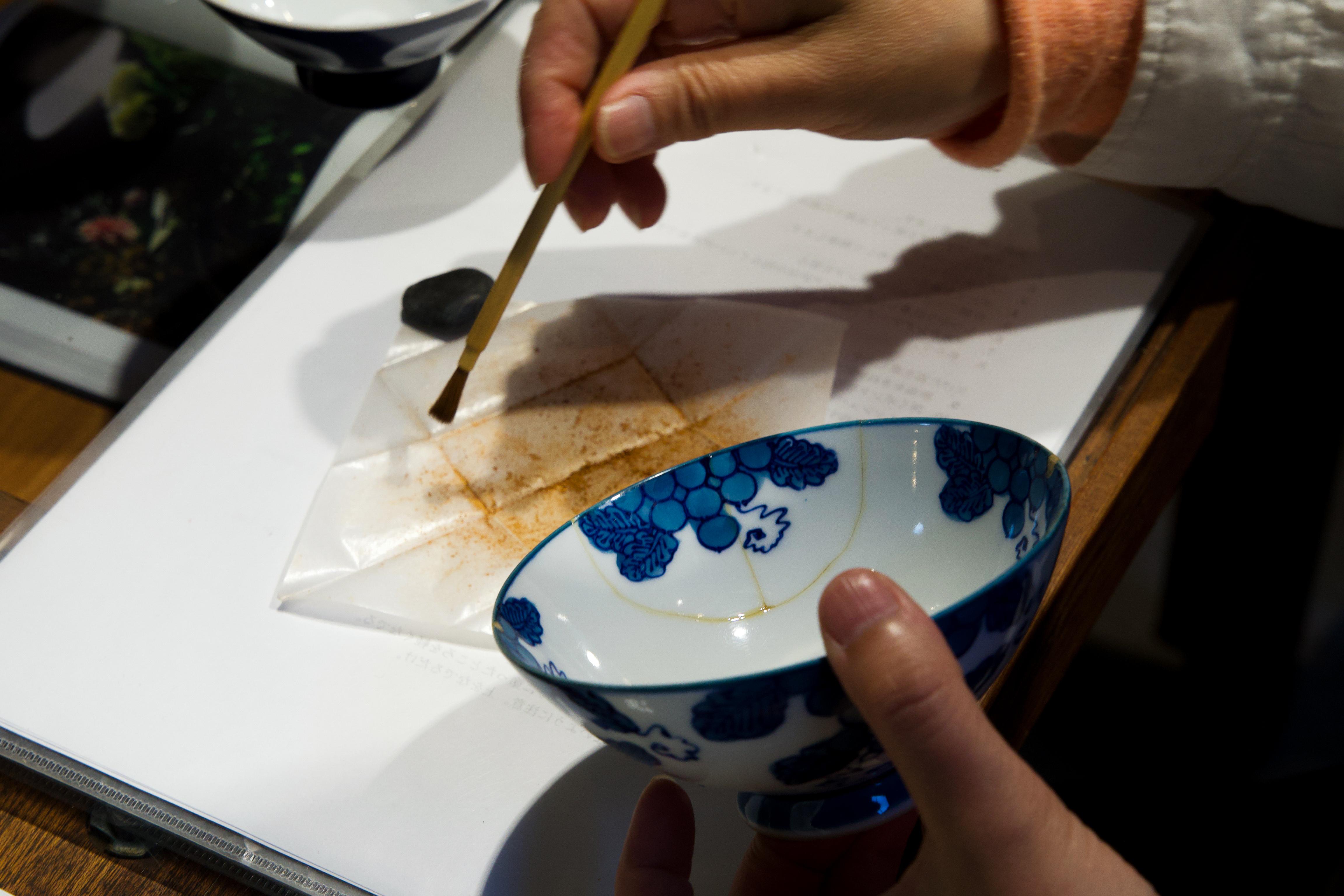 Osaka Traditional Kintsugi Class: The Art of Golden Repair
