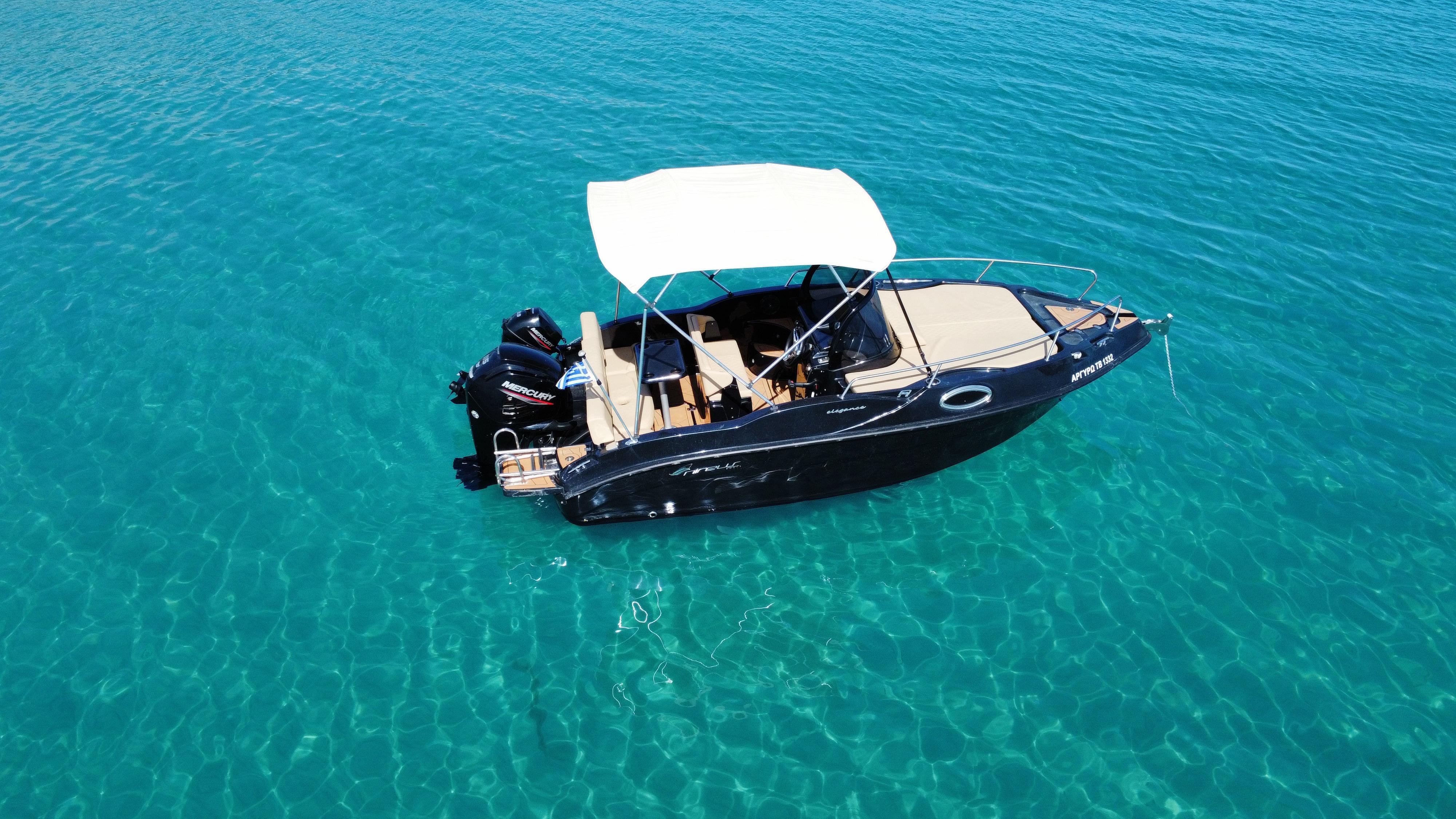 Zakynthos Private Boat Excursion: Shipwreck Beach & Blue Caves