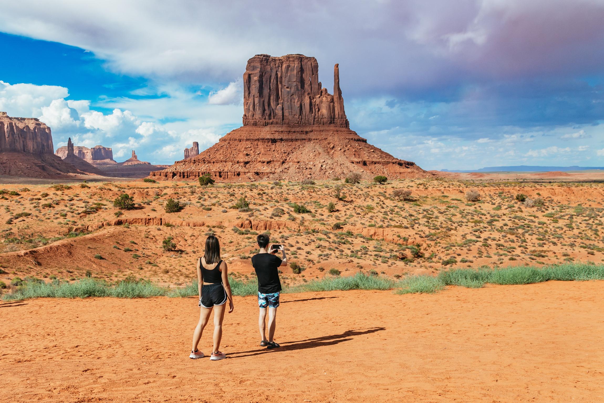 Navajo-Led Monument Valley Sunset Expedition
