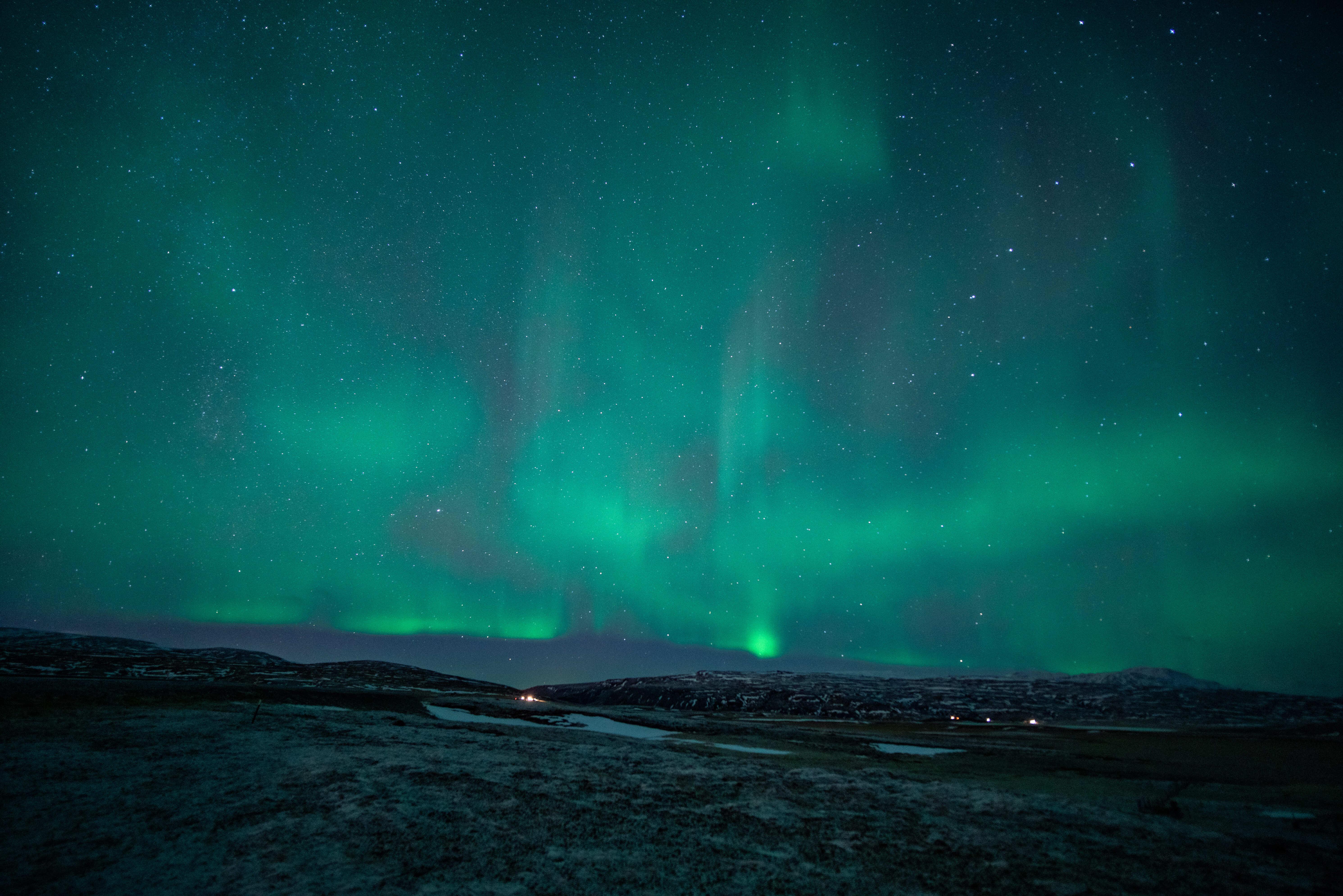 Reykjavik Northern Lights Minibus Hunt with Hot Cocoa