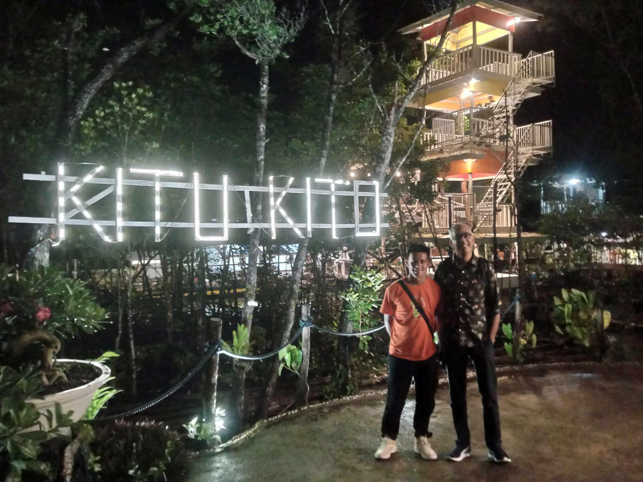 Puerto Princesa Firefly & Bioluminescent Plankton Cruise with Dinner