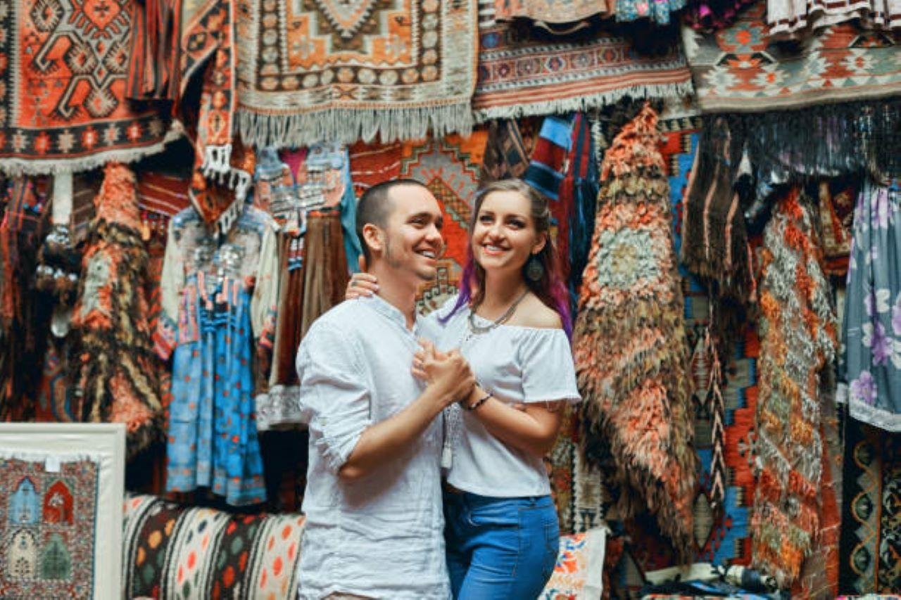 Delhi Personal Shopping Tour with Local Female Expert