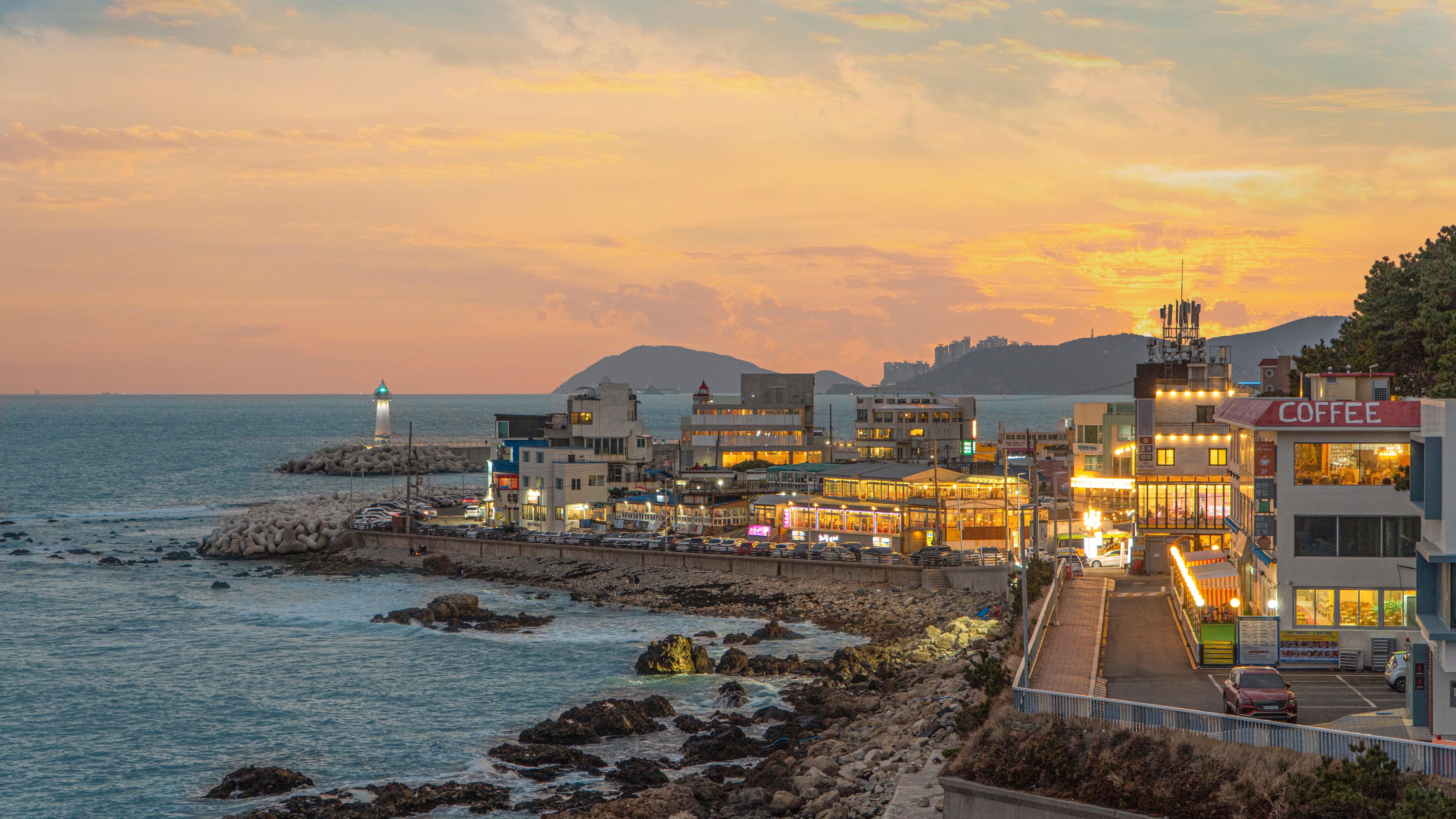Busan sunset Sky Capsule and night photography tour — image 14