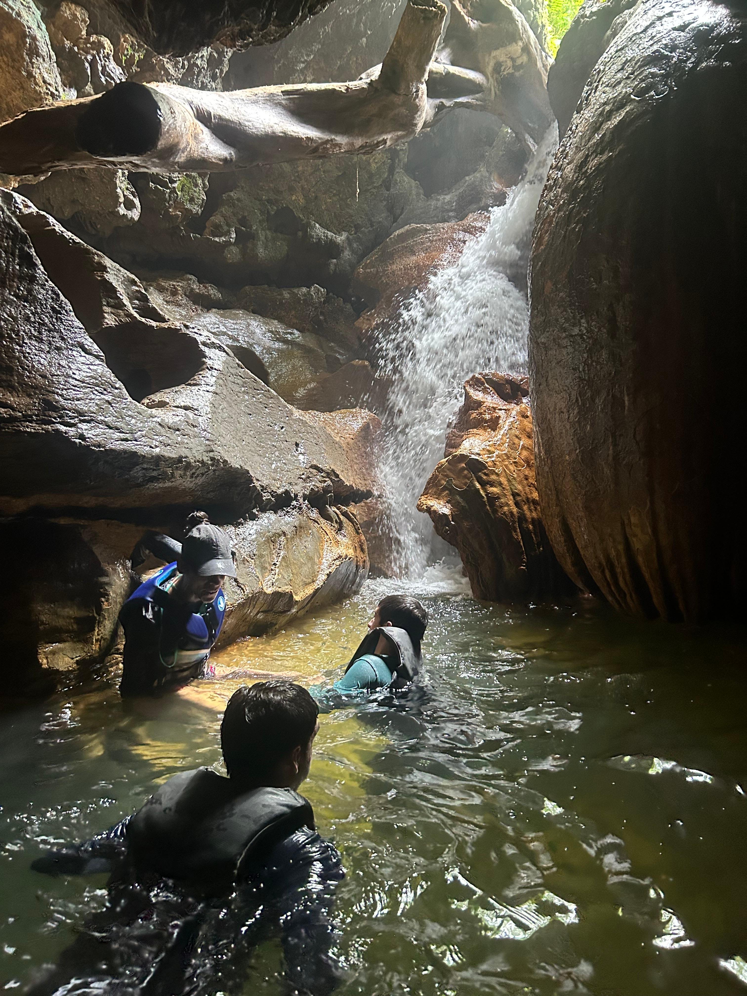 San Juan: Arenales Cave & Charco Azul Adventure