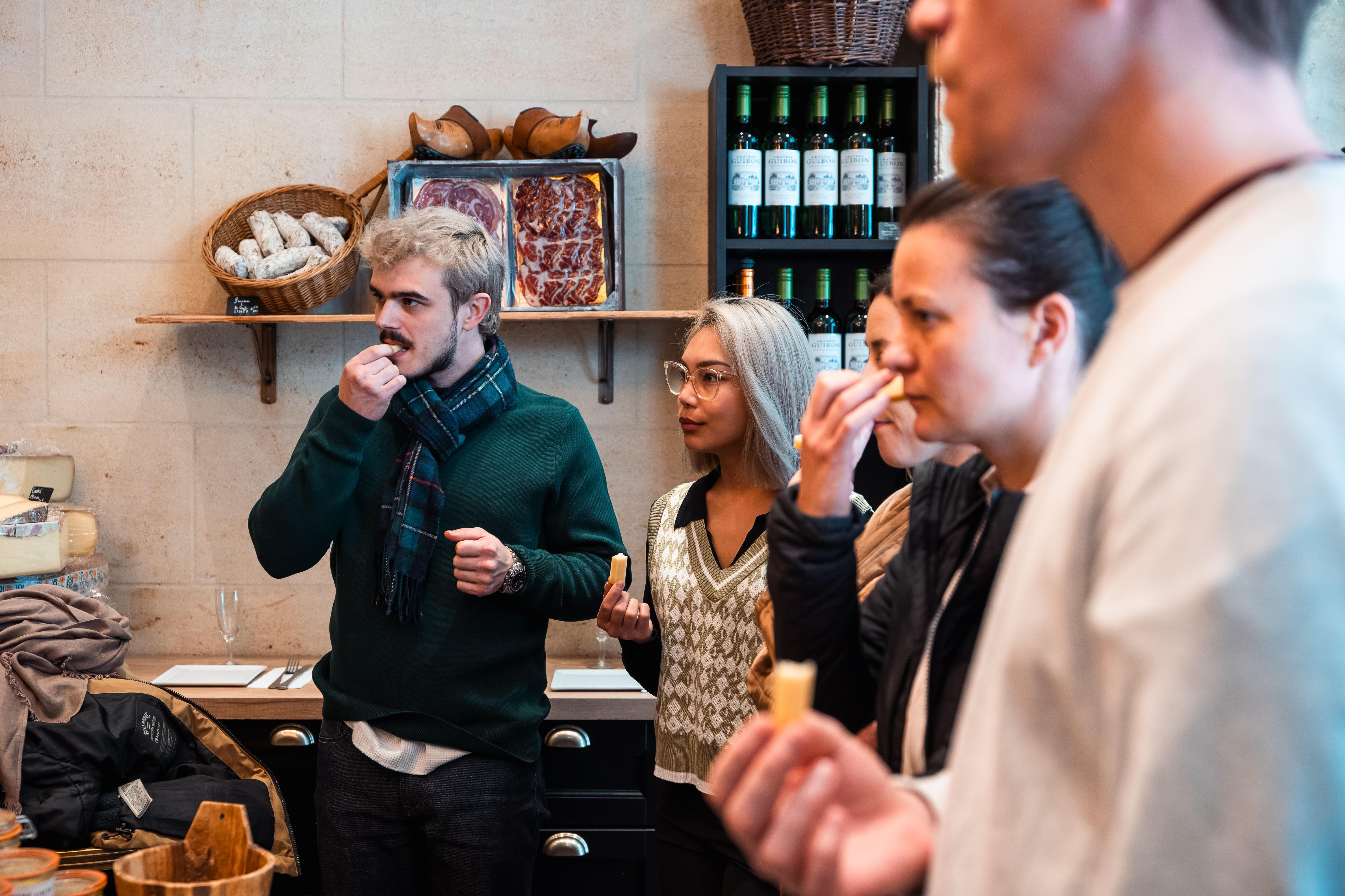 Bordeaux Gourmet Walking Tour with Sommelier