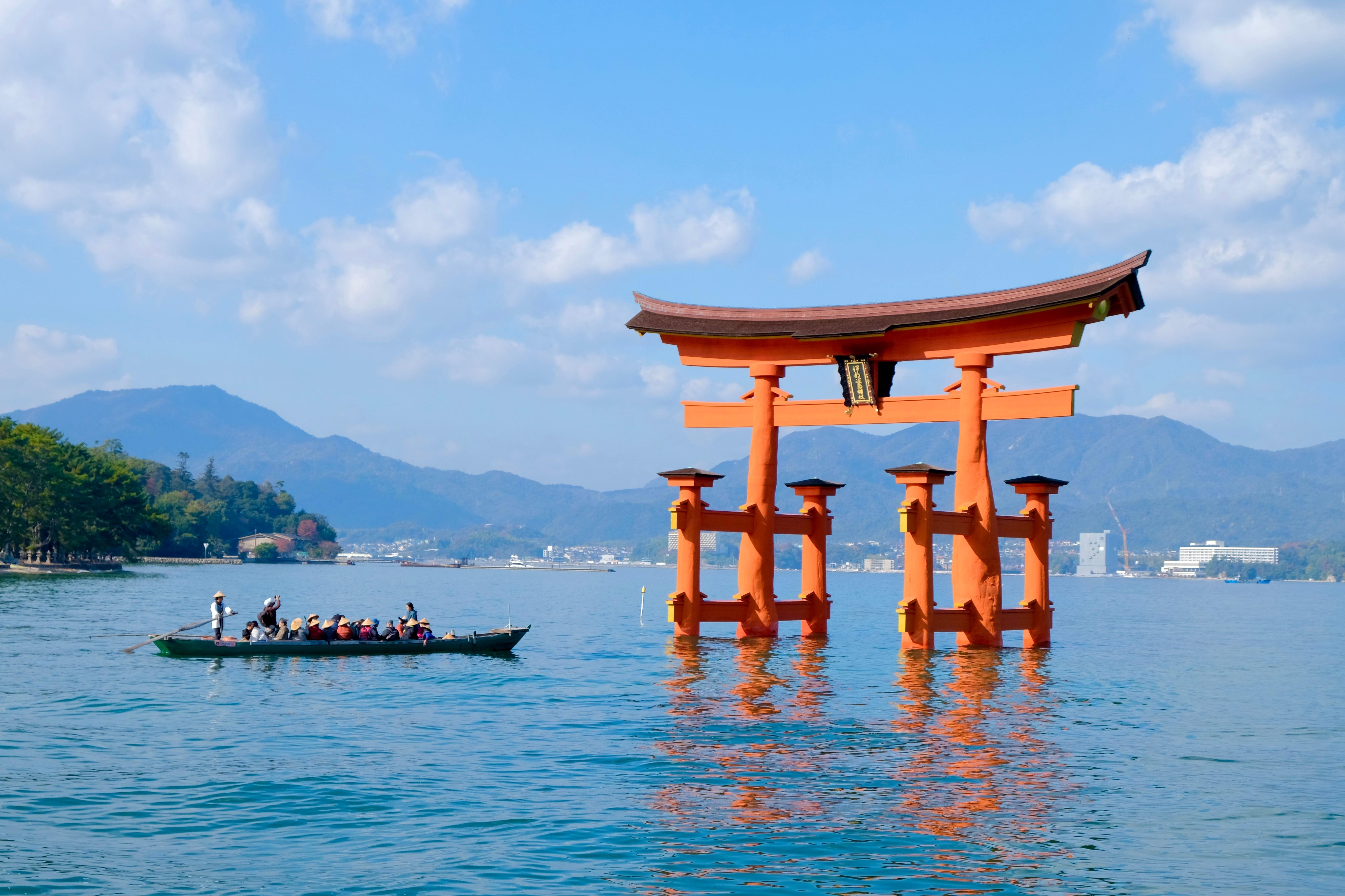 Hiroshima & Miyajima: 2 UNESCO Sites Small Group Tour