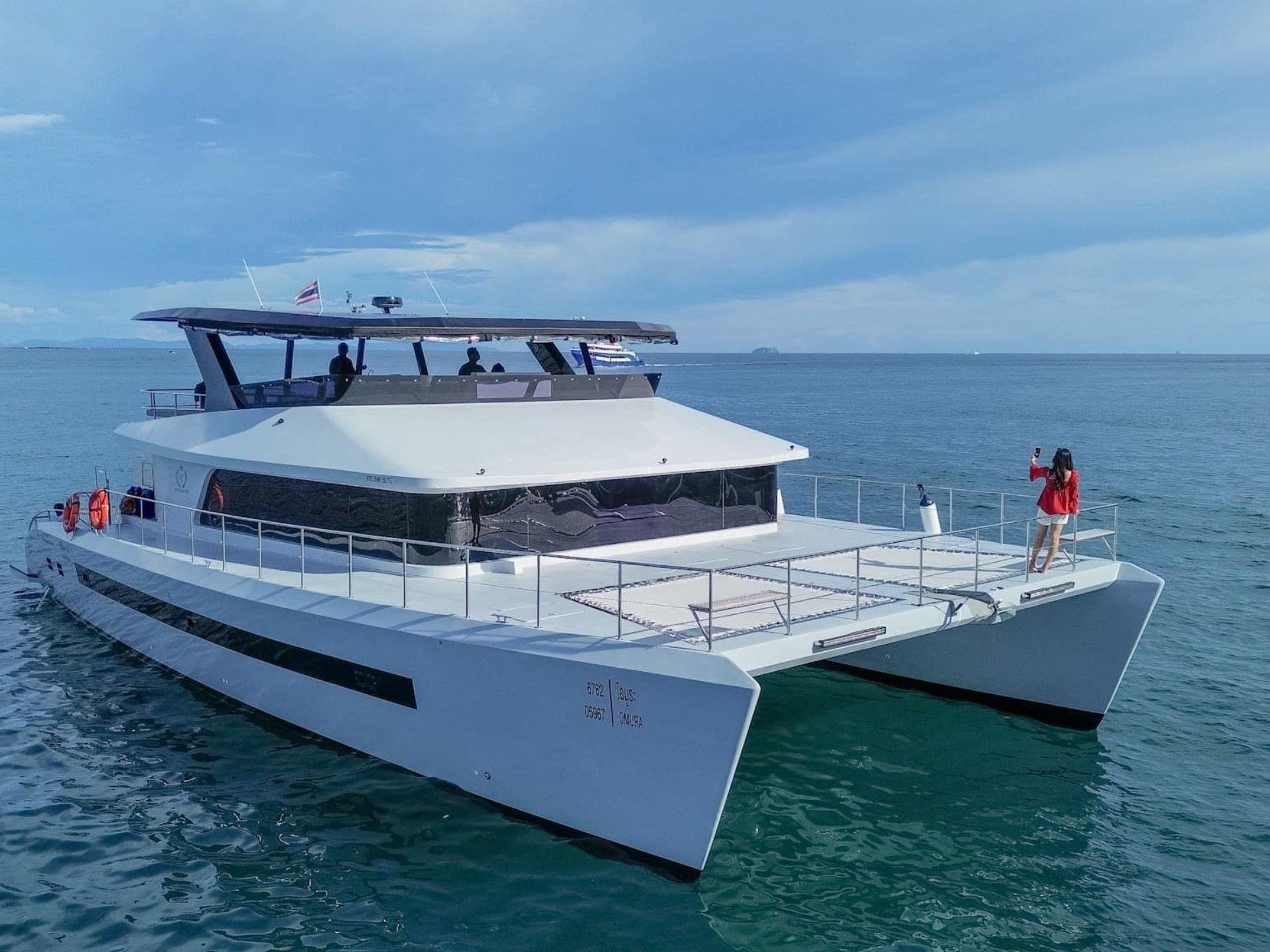 James Bond Island Canoe & Sunset Yacht Dinner – Phang Nga Bay