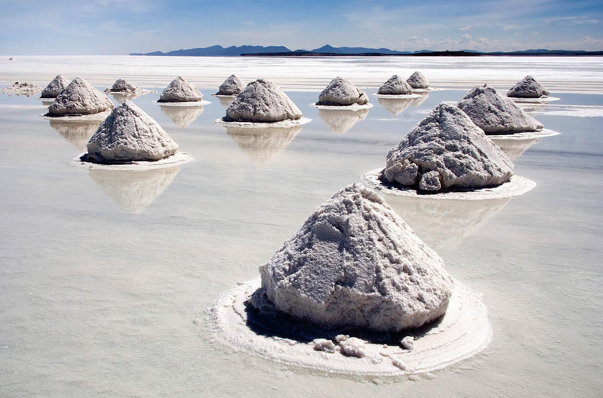 2-Day Salar de Uyuni Salt Flats & Train Cemetery Tour