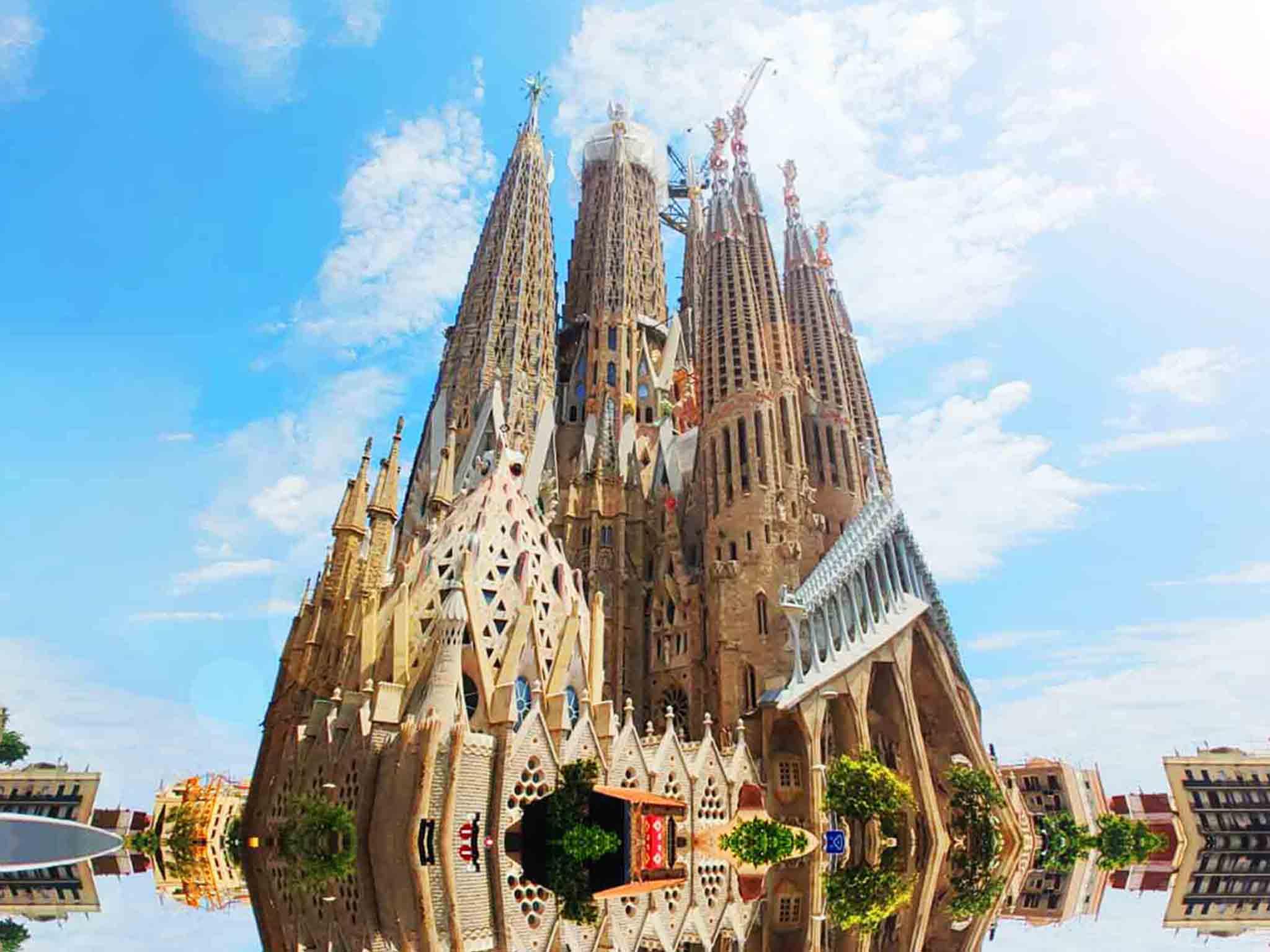 Barcelona Gaudí tours — Sagrada Família interior, Park Güell mosaics, Casa Batlló and La Pedrera — image 39