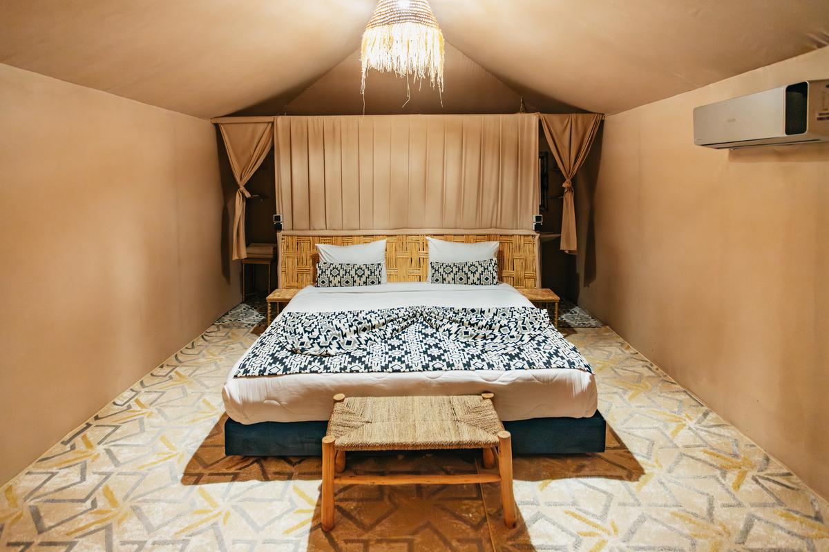 Agafay Desert Overnight: Dinner, Live Show & Stargazing from Marrakech