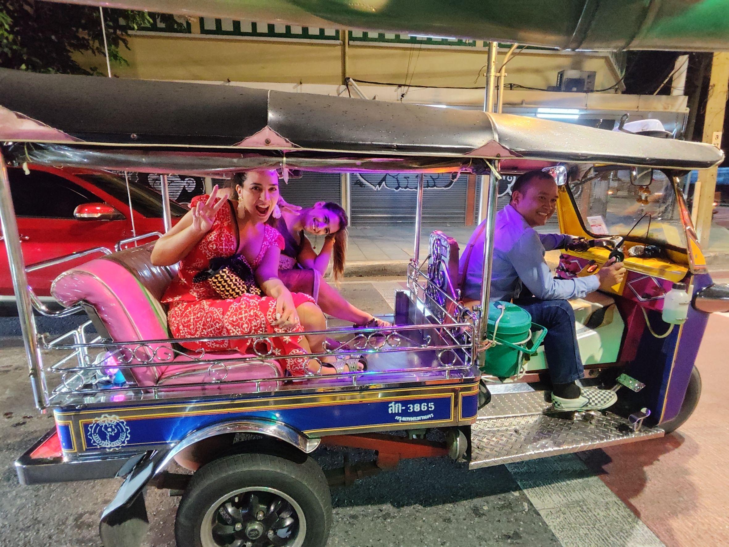 Bangkok Evening Tuk Tuk Adventure with Street Food & Temples