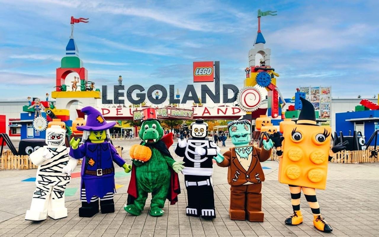 Private Singapore to LEGOLAND Malaysia Transfer with Optional Tickets