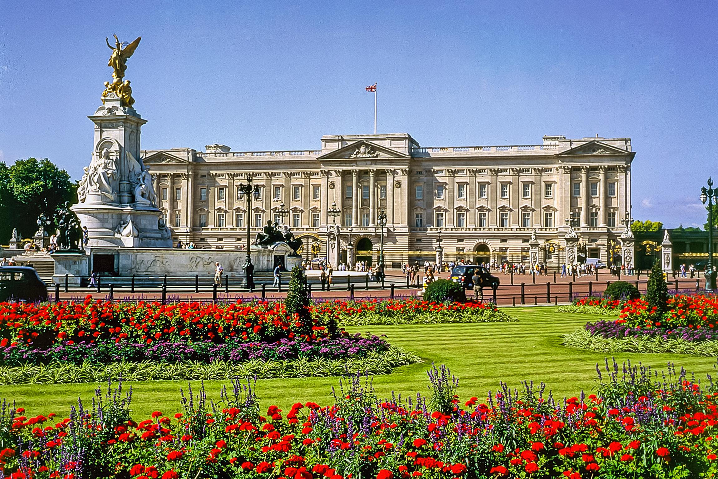 Buckingham Palace: The State Rooms Entrance Ticket - Buckingham Palace tour and royal London scenery