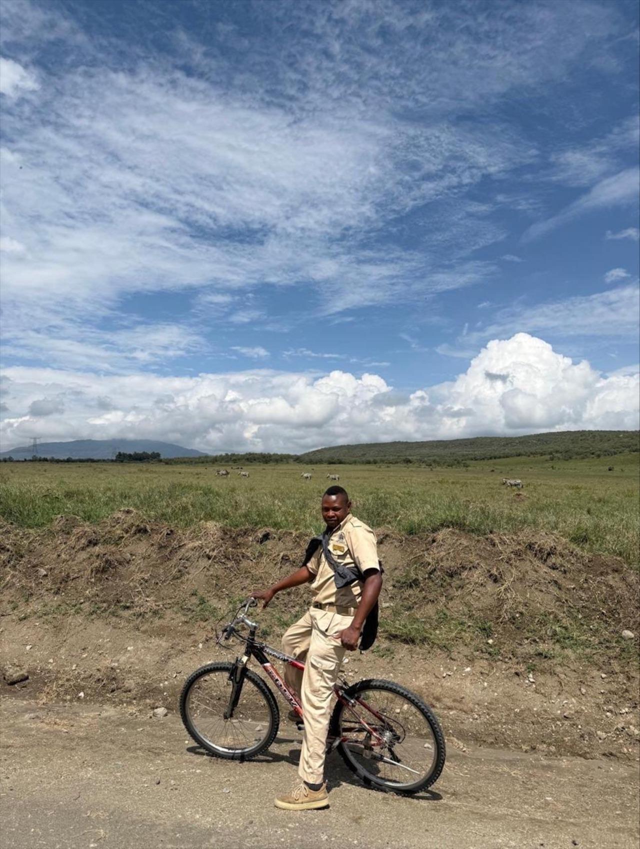 Hell's Gate & Lake Naivasha Cycling and Boat Safari