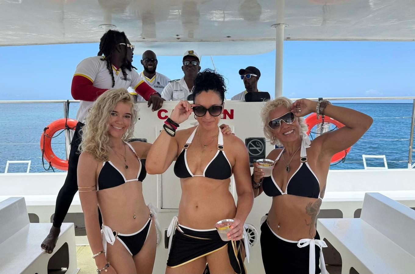 Negril Sunset Catamaran Party Cruise to Rick's Cafe