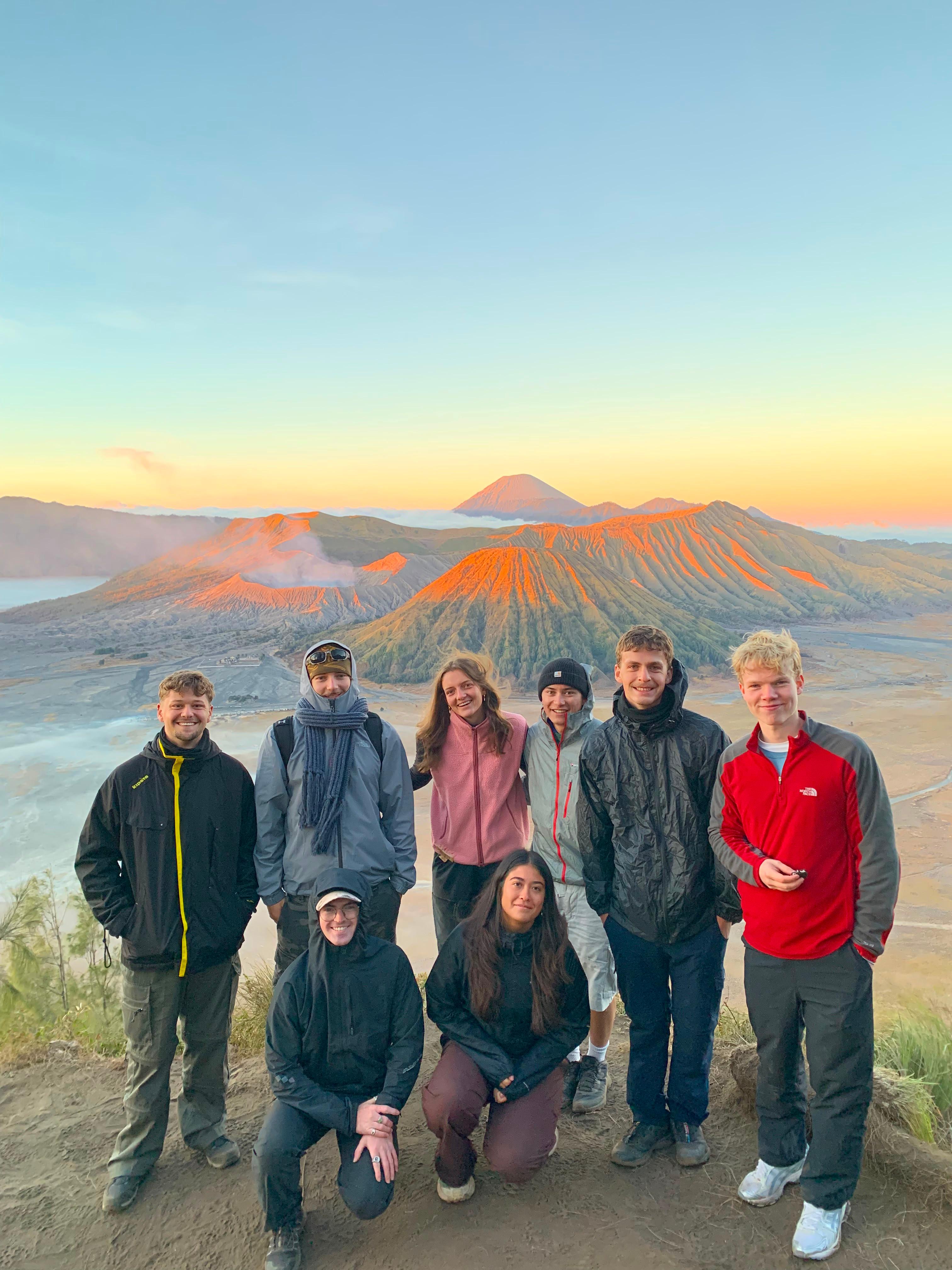 Bromo Sunrise & Ijen Blue Fire Tour 2D1N
