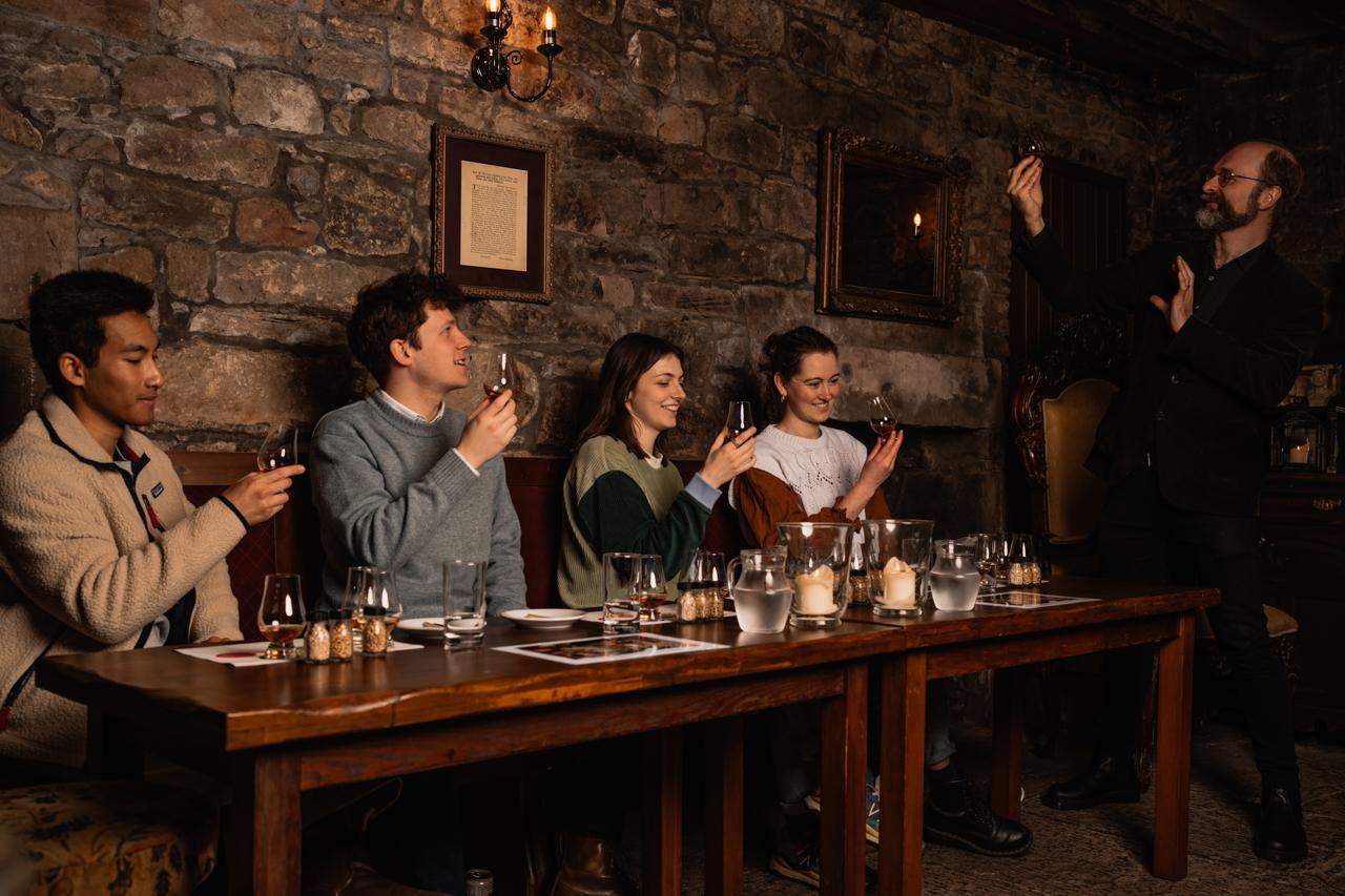 Old Town Whisky Heritage Walk with Underground Tasting