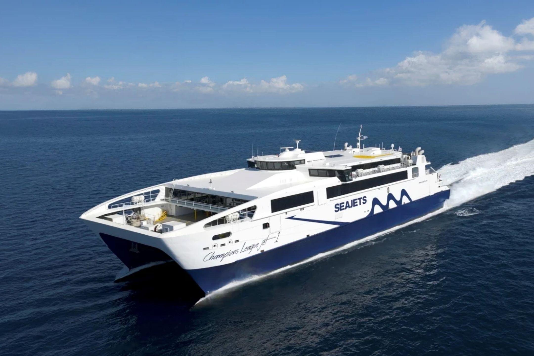 Santorini–Heraklion Ferry Crossing (SEAJETS)