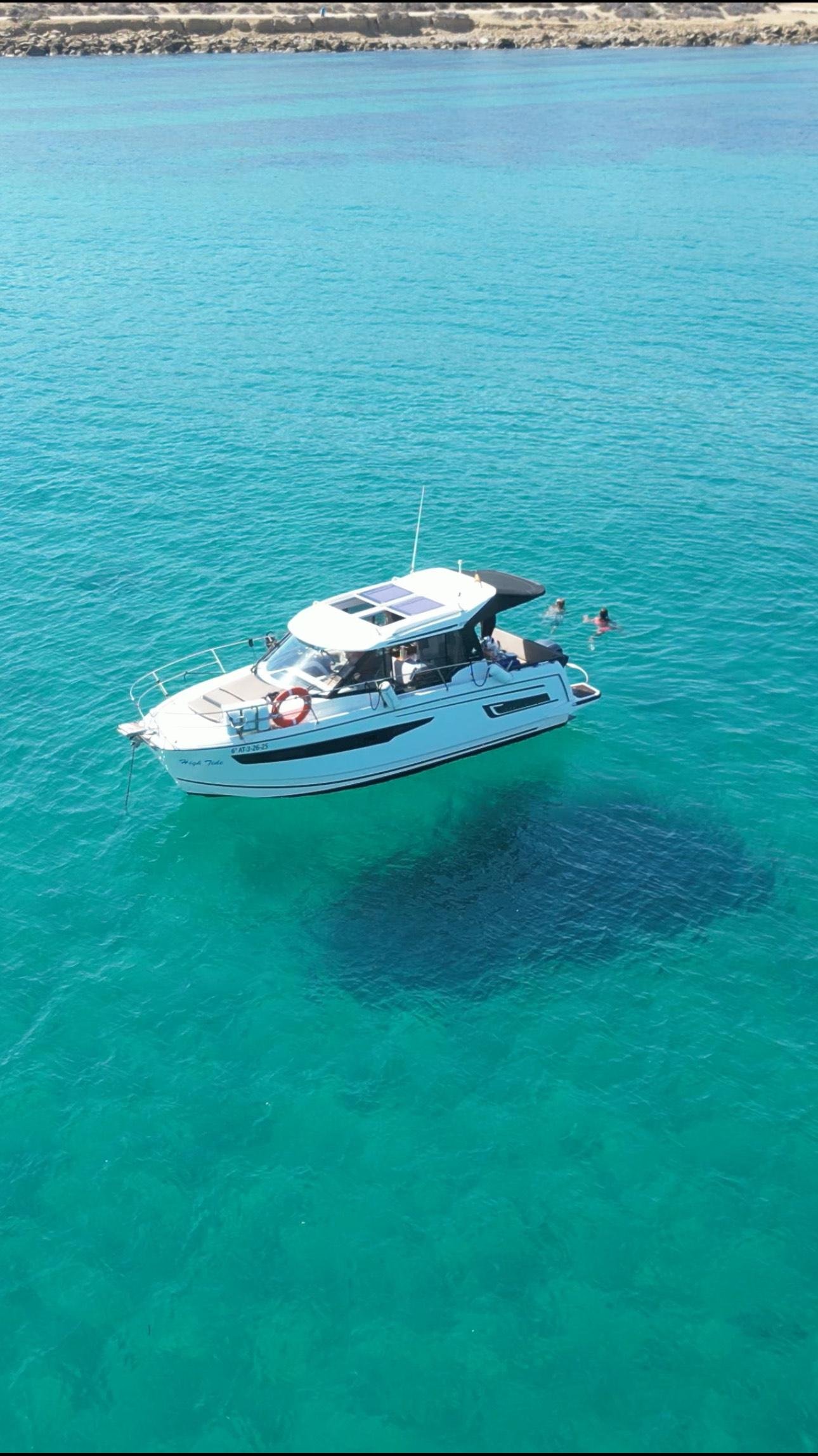 Alicante Private Yacht Charter with Complimentary Drinks