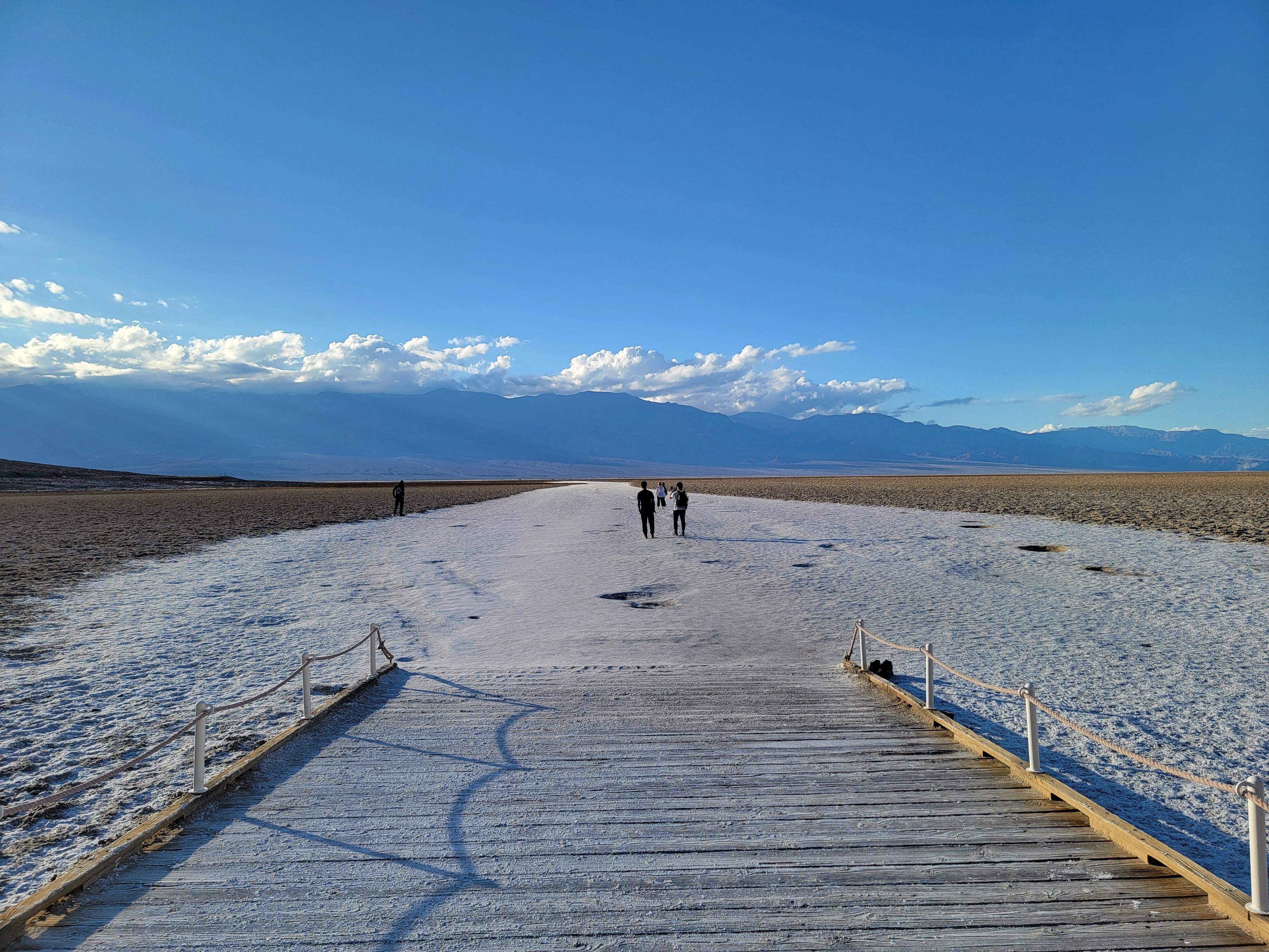 Las Vegas: Death Valley Sunset and Stargazing Day Tour