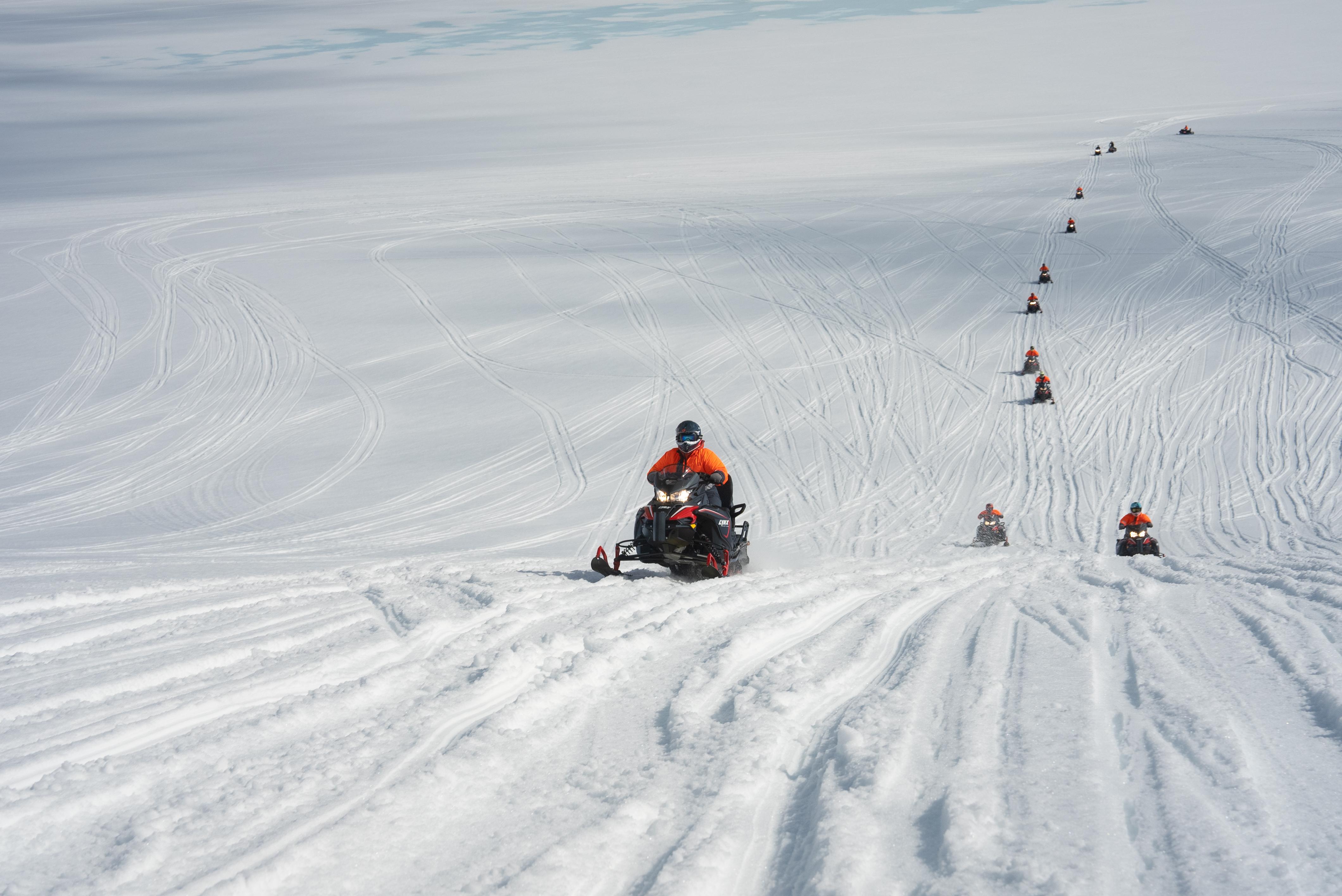 Iceland Golden Circle & Langjökull Glacier Snowmobile Super Jeep Tour