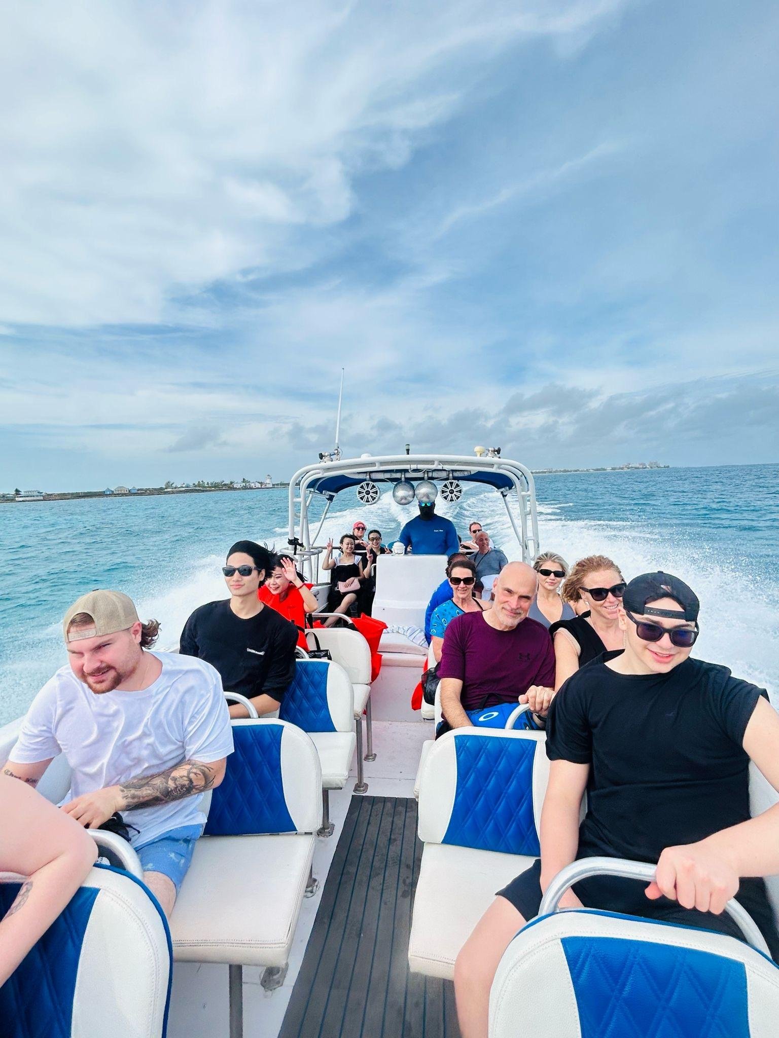 Nassau Powerboat Adventure: Snorkeling, Turtles & Private Beach Club