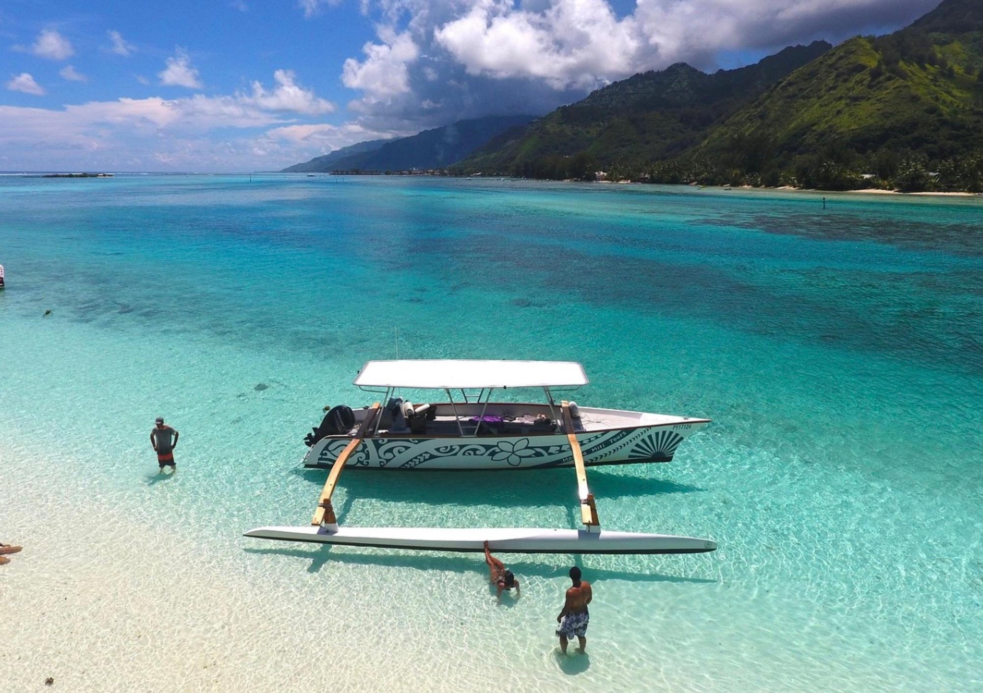Moorea Lagoon Adventure with Snorkeling & Cooking Workshop