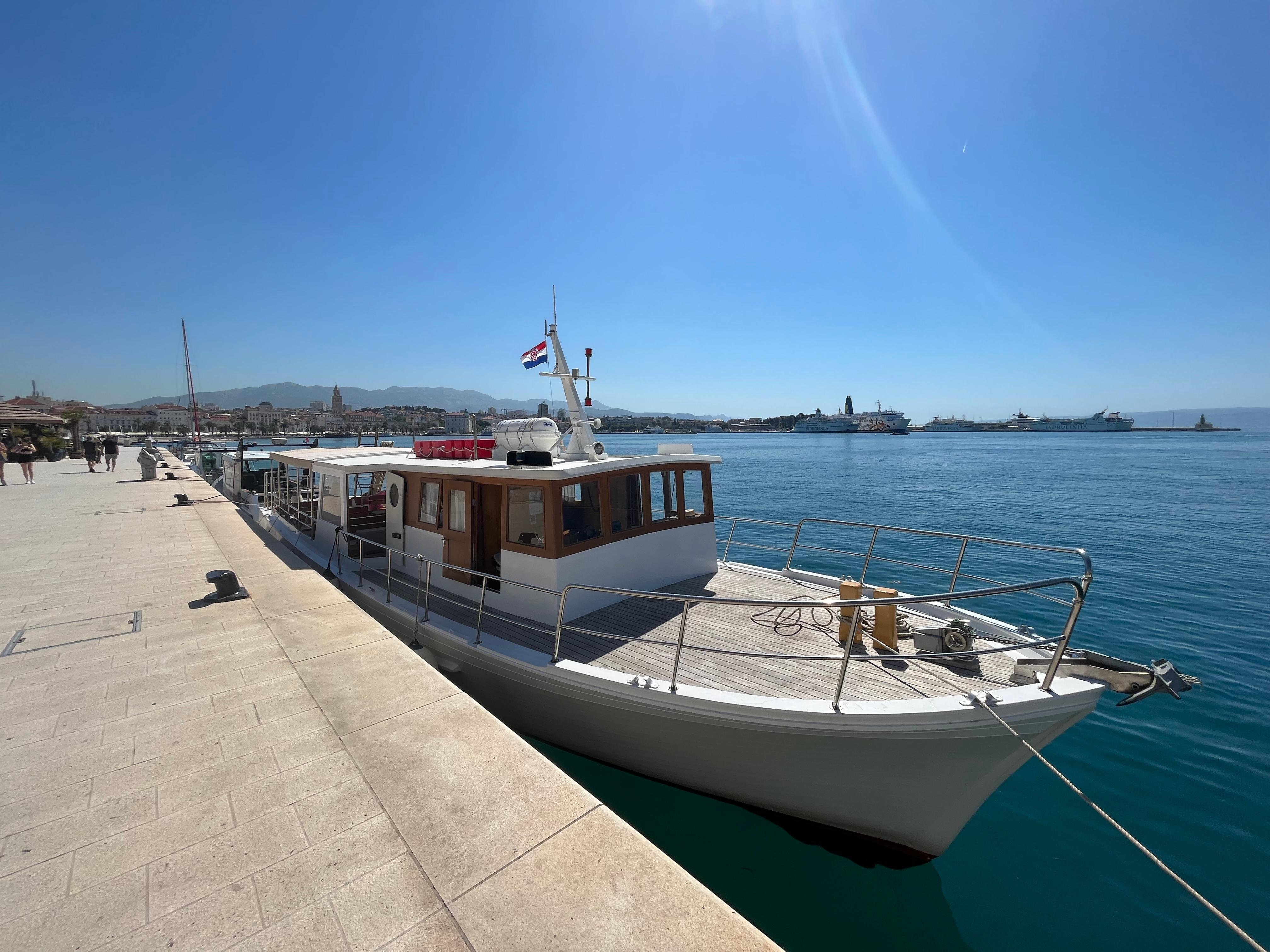 Hvar Coastal Voyage: Pakleni Islands & Dubovica Bay