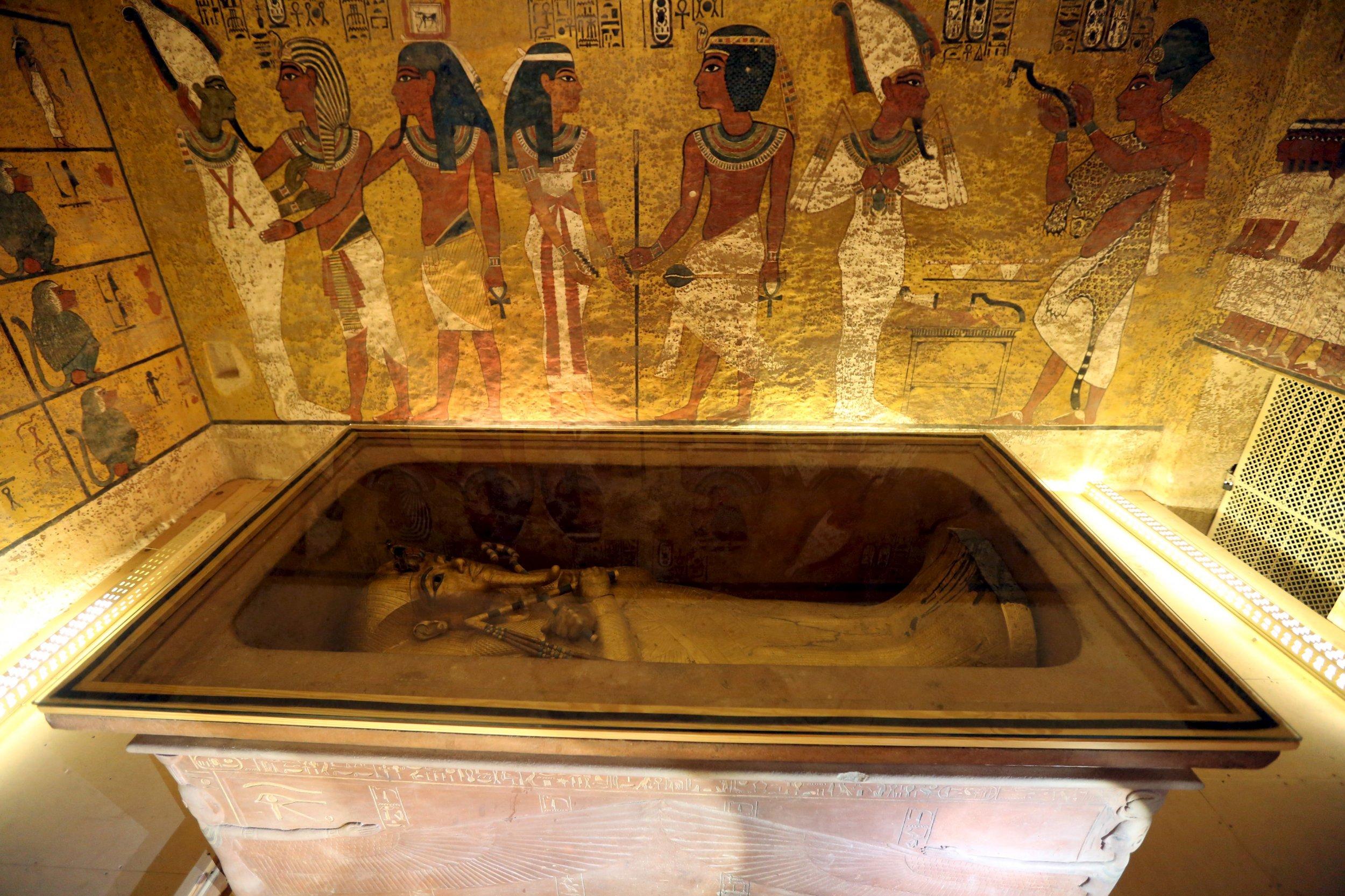 Private Full-Day Luxor East & West Bank Tour incl. Tut's Tomb