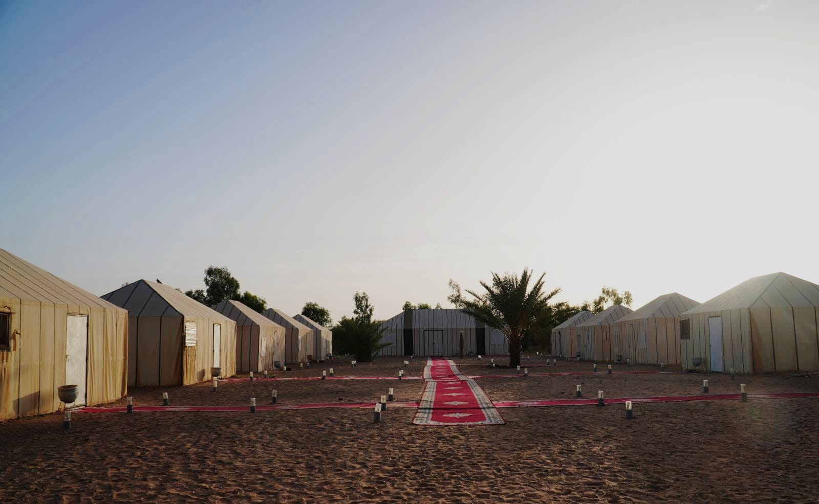 Erg Chebbi Desert Overnight: Camel Ride & Heated Tent Camp