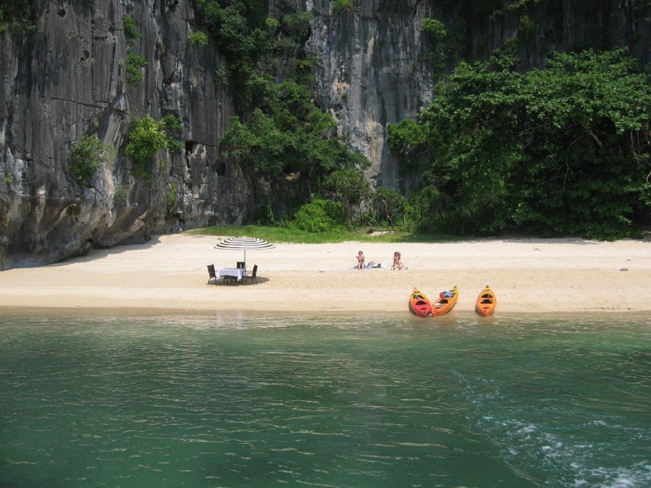 Ha Long & Lan Ha Bay 2-Day 5-Star Balcony Cruise