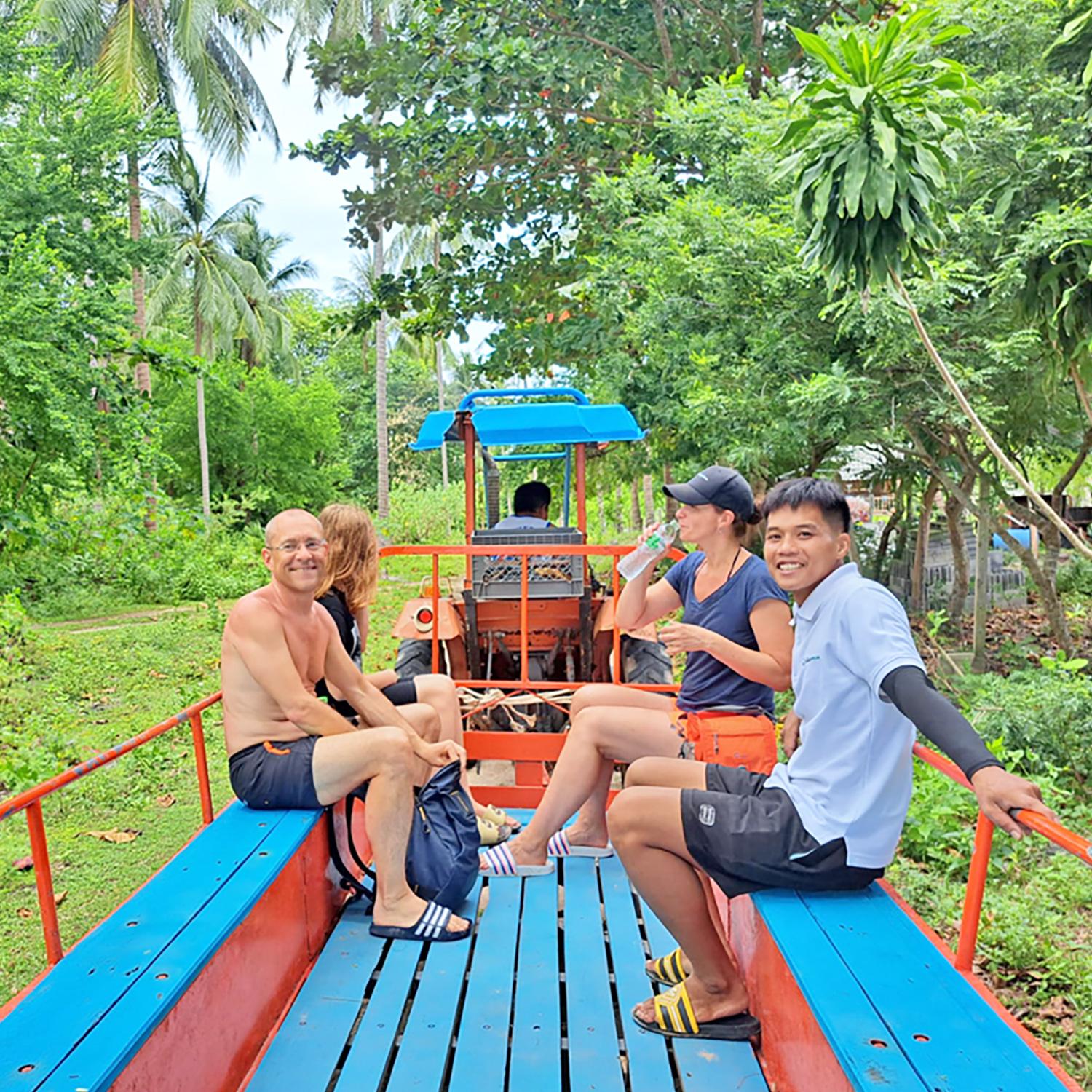 Private Island Hopping: Koh Mudsum & Koh Tan Boat Tour
