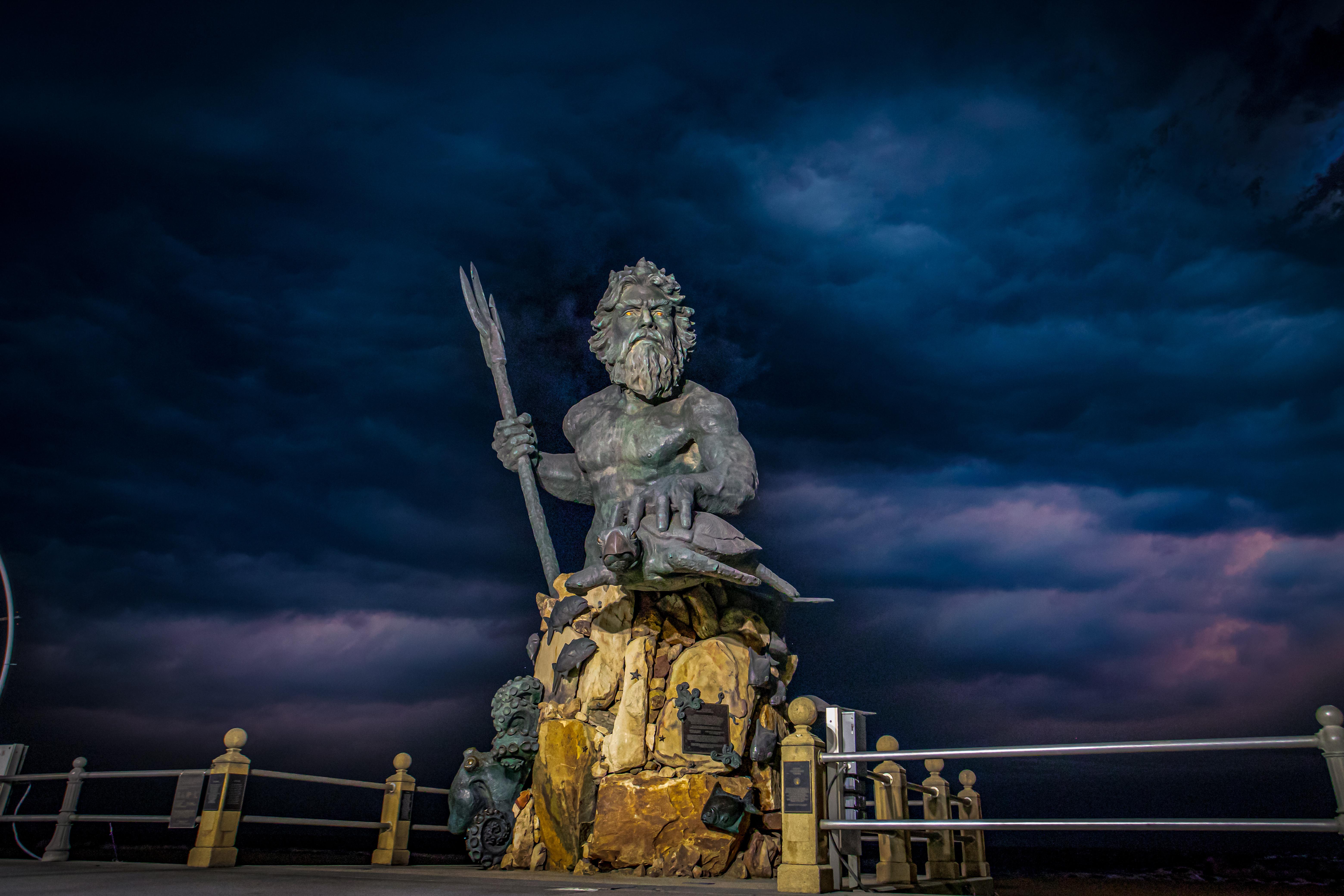 Neptune Ghosts: Virginia Beach Haunted Walking Tour