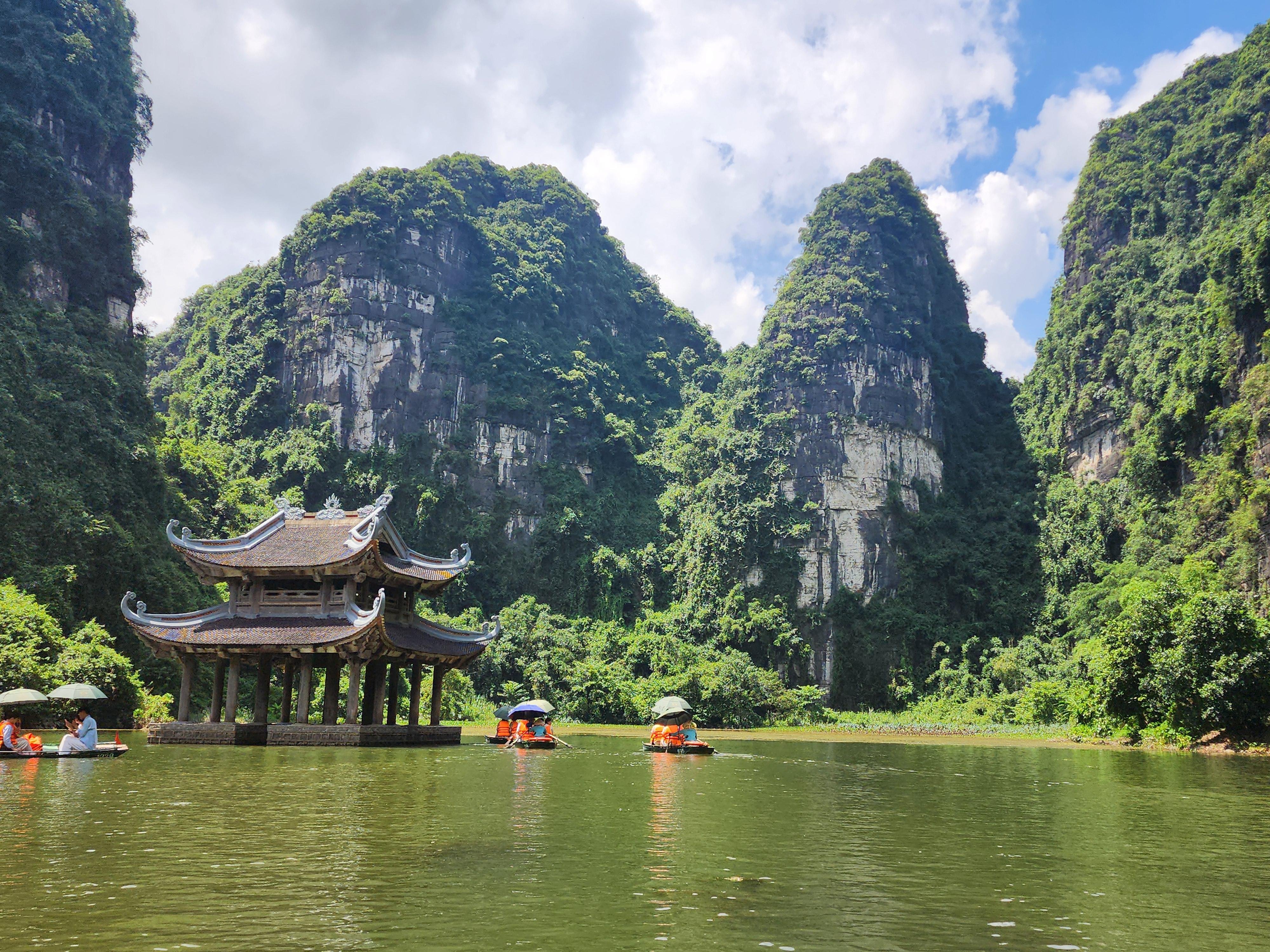 2-Day Ninh Binh & Ha Long Bay Adventure from Hanoi